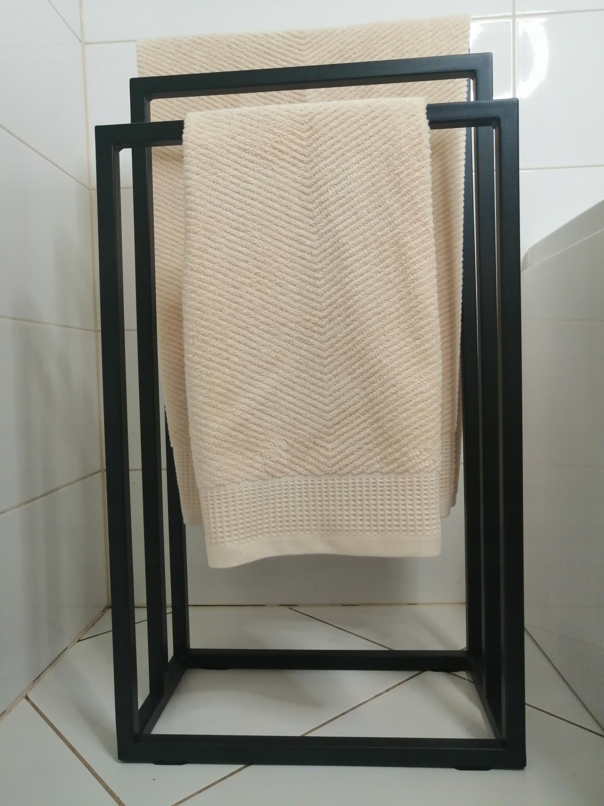 Стойка для банных полотенец сварной лофт