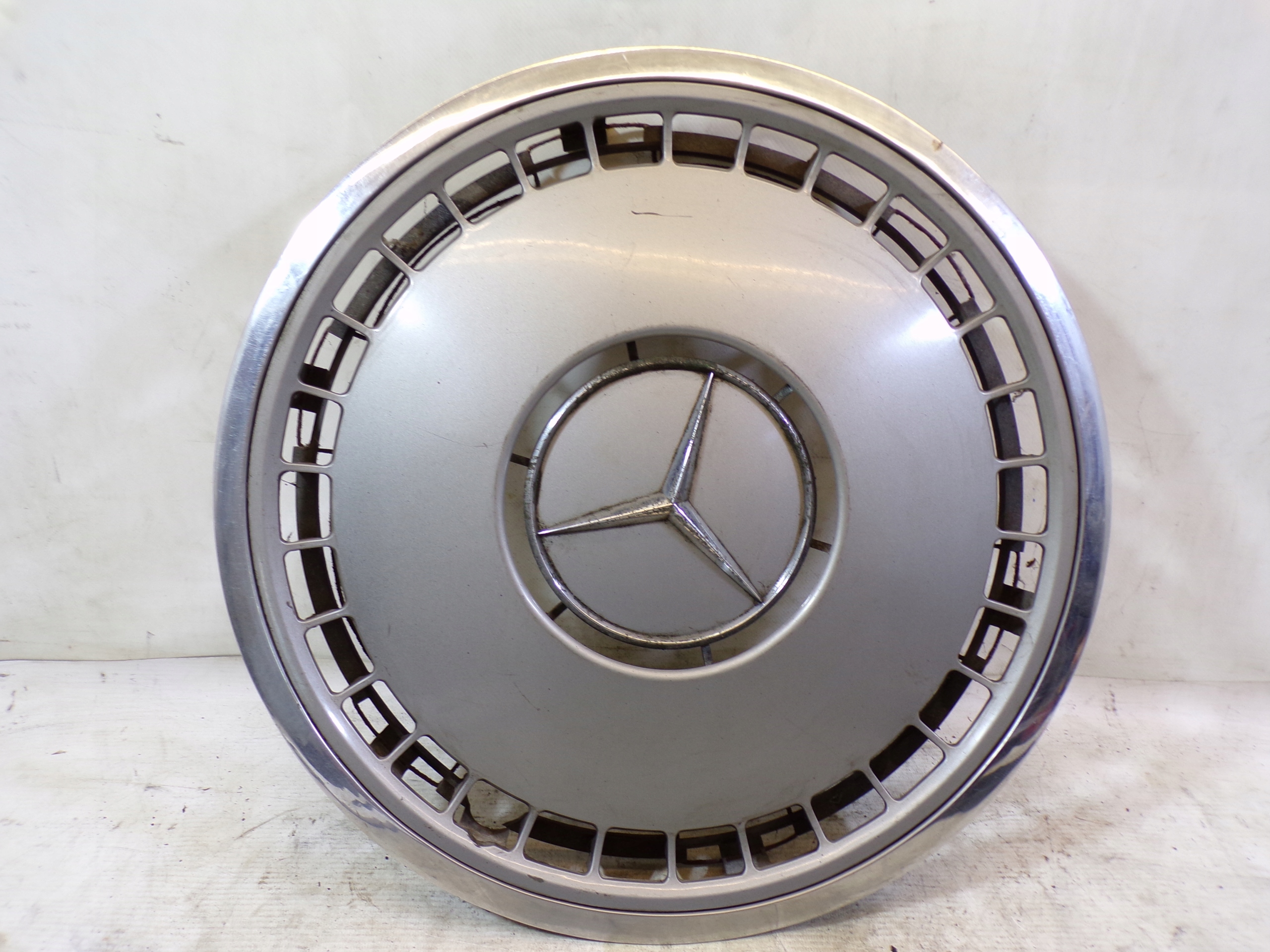 couvre/cache 16'' MERCEDES W140 1404010024 (1) (K2)