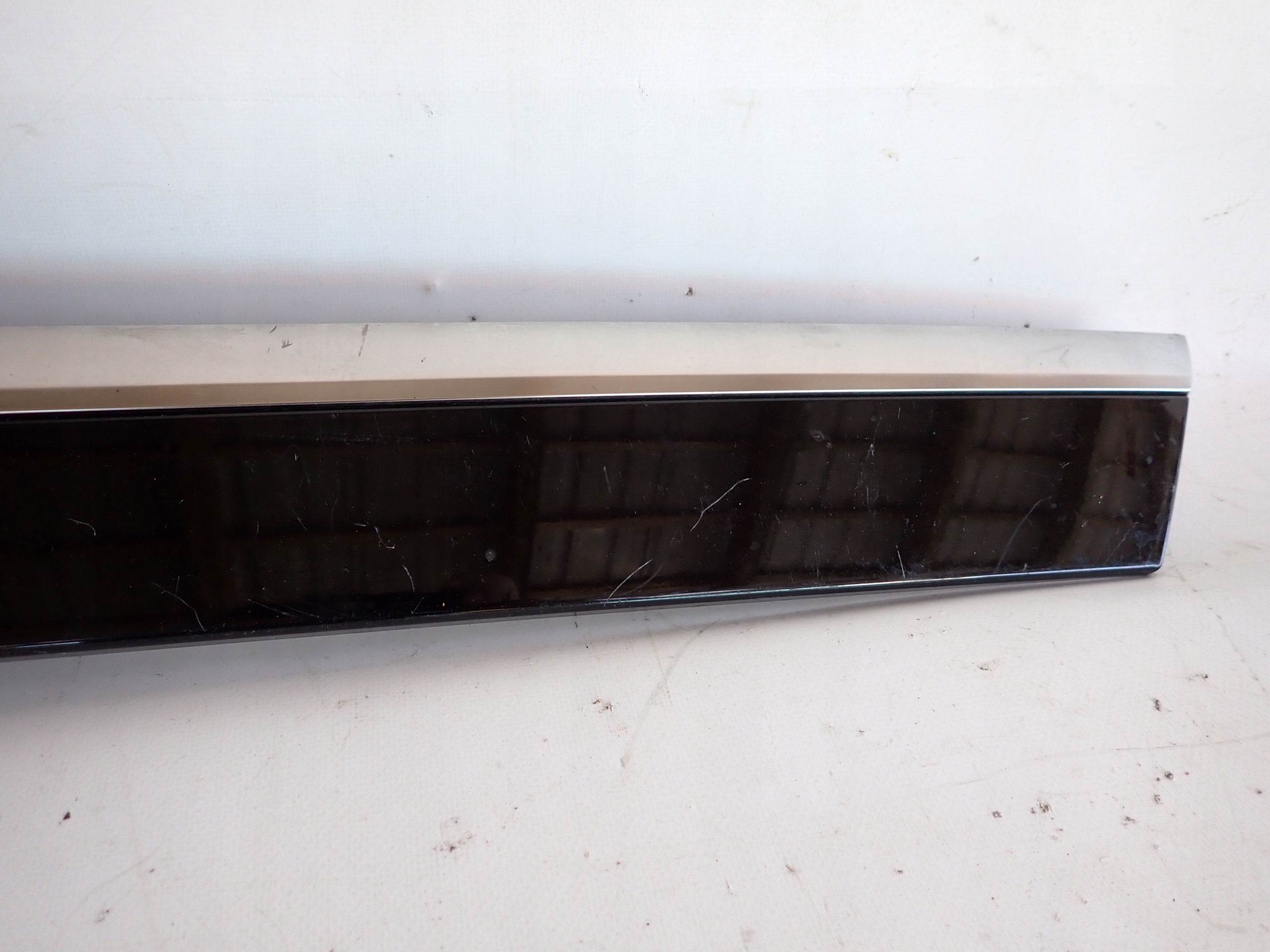 KIA EV6 21- cap bonnet rear part moulding CHROM