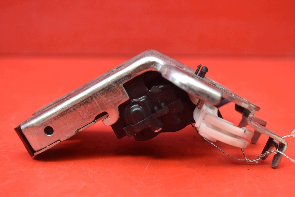 lock bonnet rear part boot 8R0827505 AUDI Q5 8R 12-17
