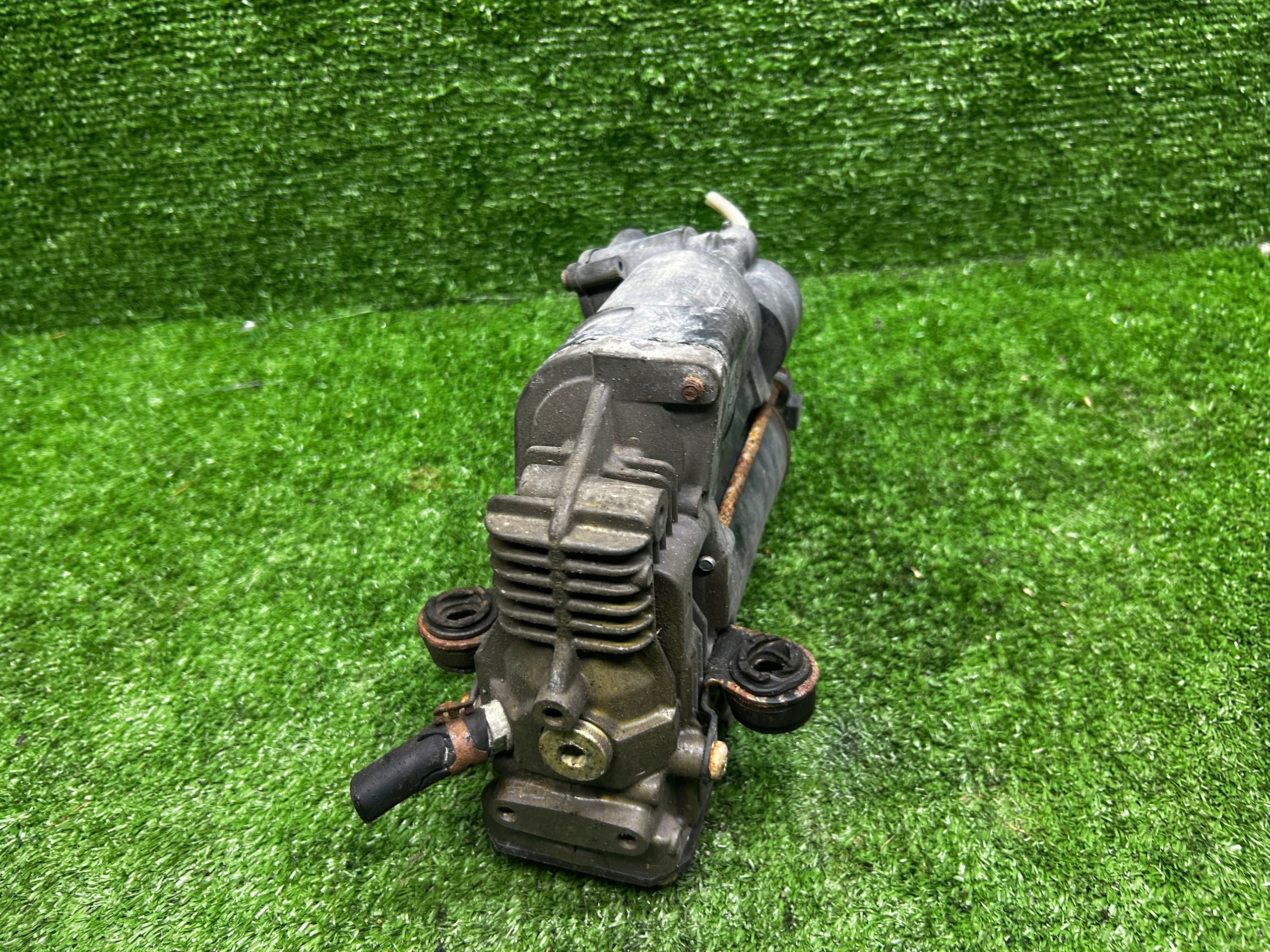 compressor; springing AIRMATIC MERCEDES W251 W164 R KLASA A2513202604