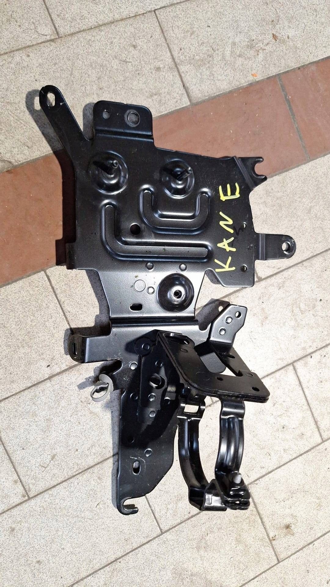 držač drška POMPKI vode RENAULT KANGOO IV ELEKTRYK 921146612