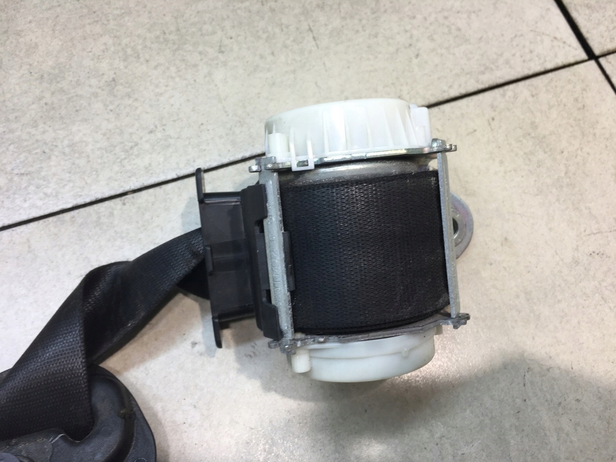 tension belt safety left front BMW 3 E92 9138243