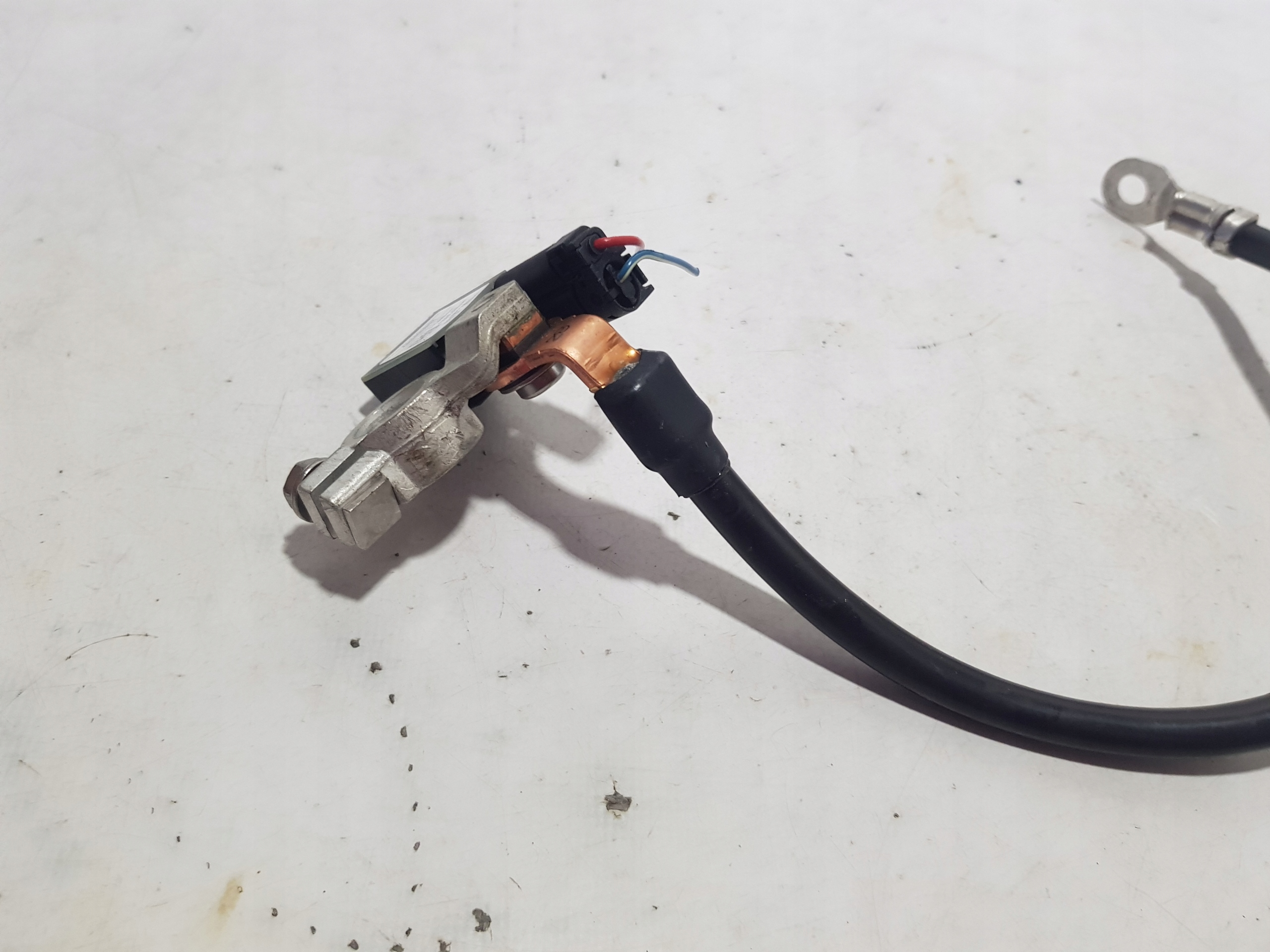 MERCEDES E-KLASA W212 LIFT Batteriemanagement Sensor A0009052802