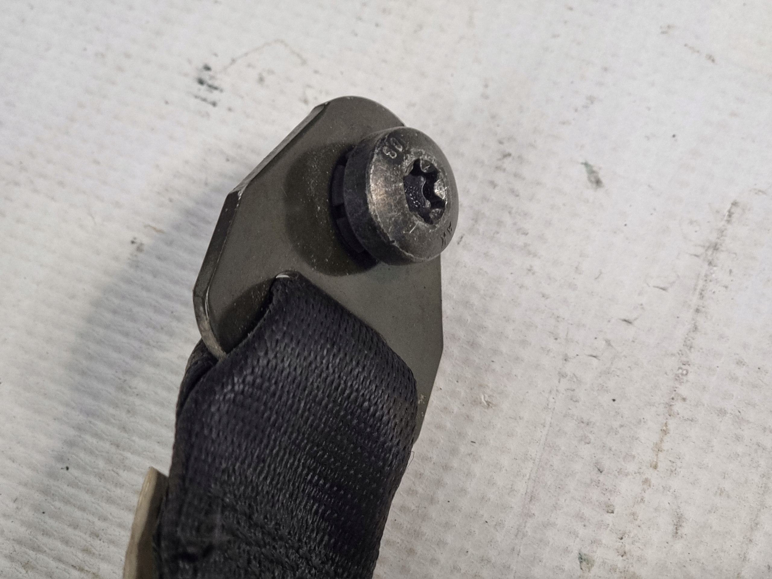 tension belt safety right front OE 561148401 BMW SERII 7 E65