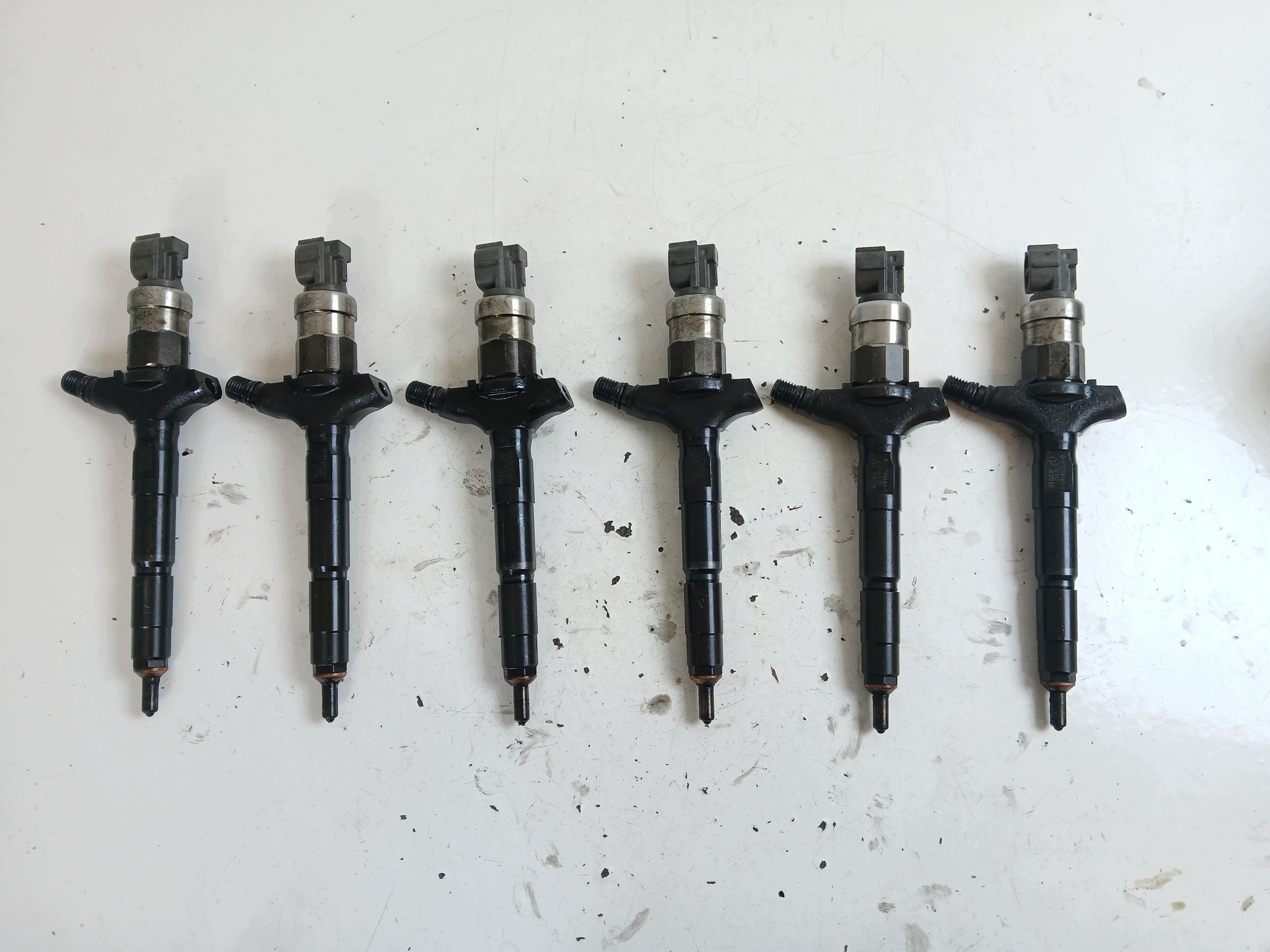 RENAULT ESPACE IV VEL SATIS 3.0 DCI injector 8-97239161-7