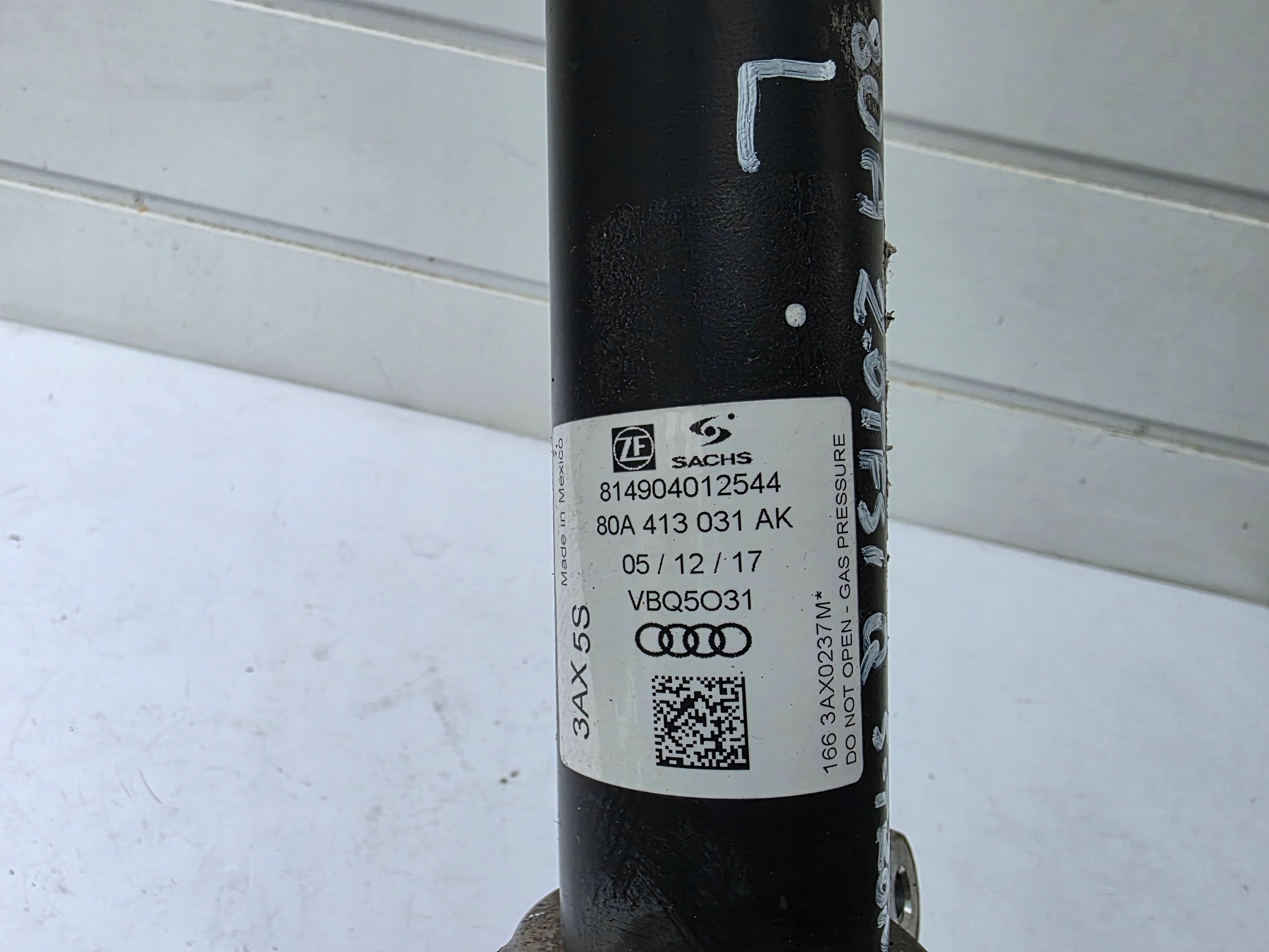 shock absorber left front front AUDI Q5 80A II FY 2.0T 2.0TFSI S-TRONIC