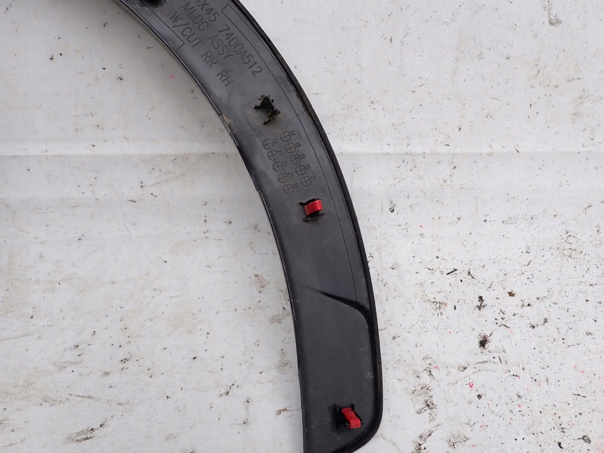 MITSUBISHI ECLIPSE CROSS 18-> moulding cap right rear part