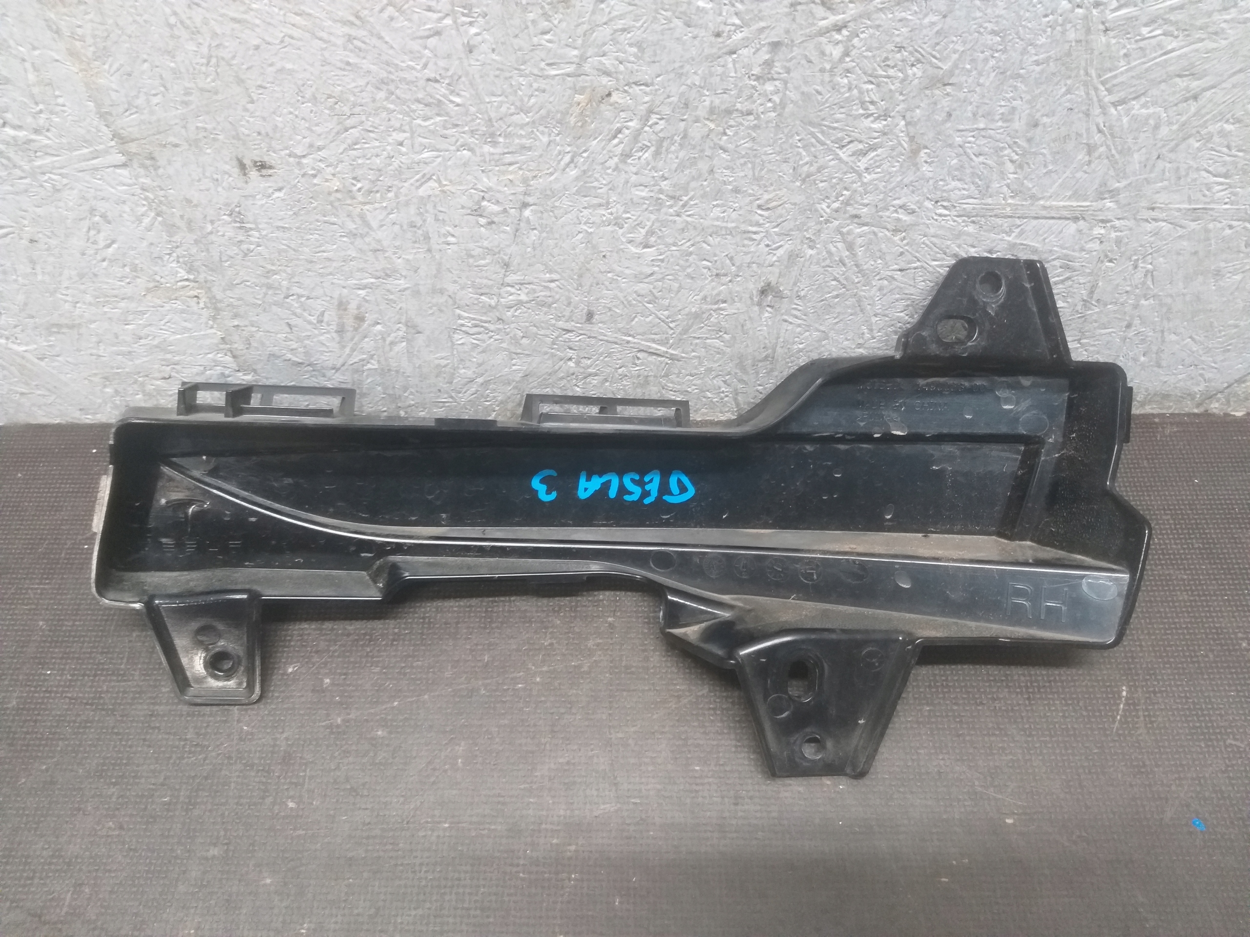 bumper spoiler fog light right TESLA III 3 1490023-00