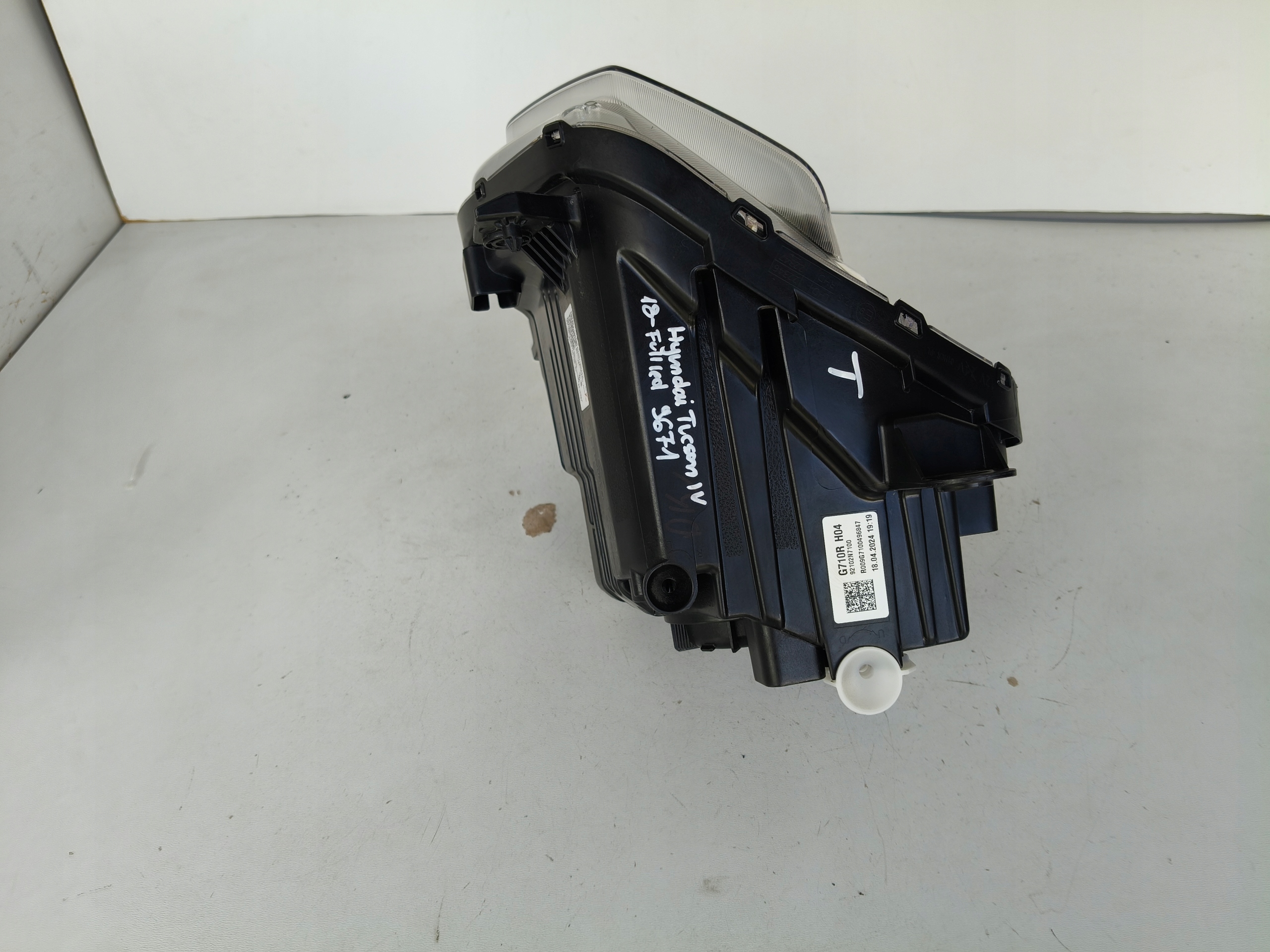 light right REFLEKTOR HYUNDAI TUCSON IV 20- FULL LED