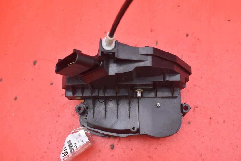 lock door left front front EU 8A6A-A21813-AJ FORD FIESTA MK7 08-17