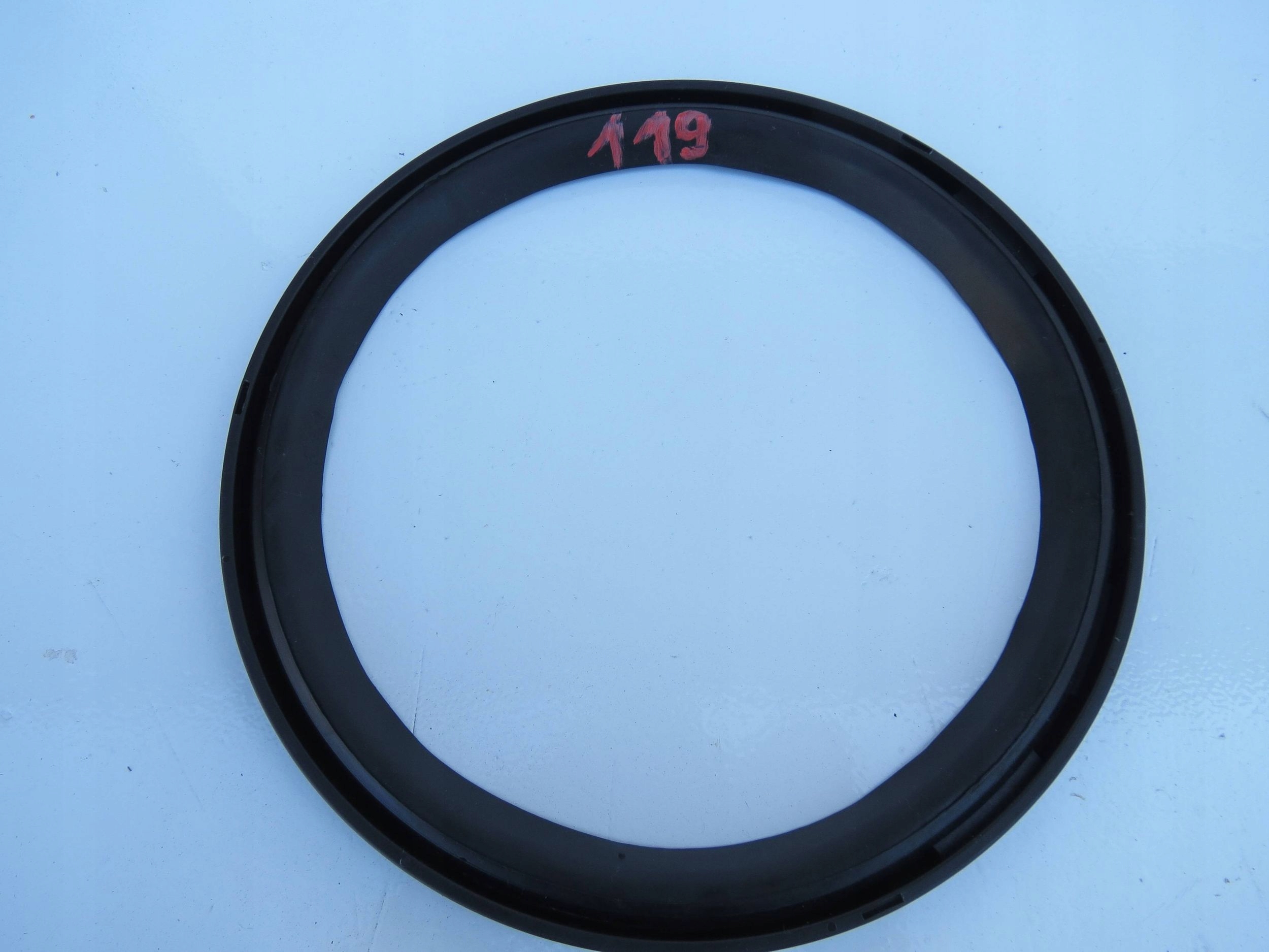 RÁM repráku záď PORSCHE CAYENNE 7L5035217
