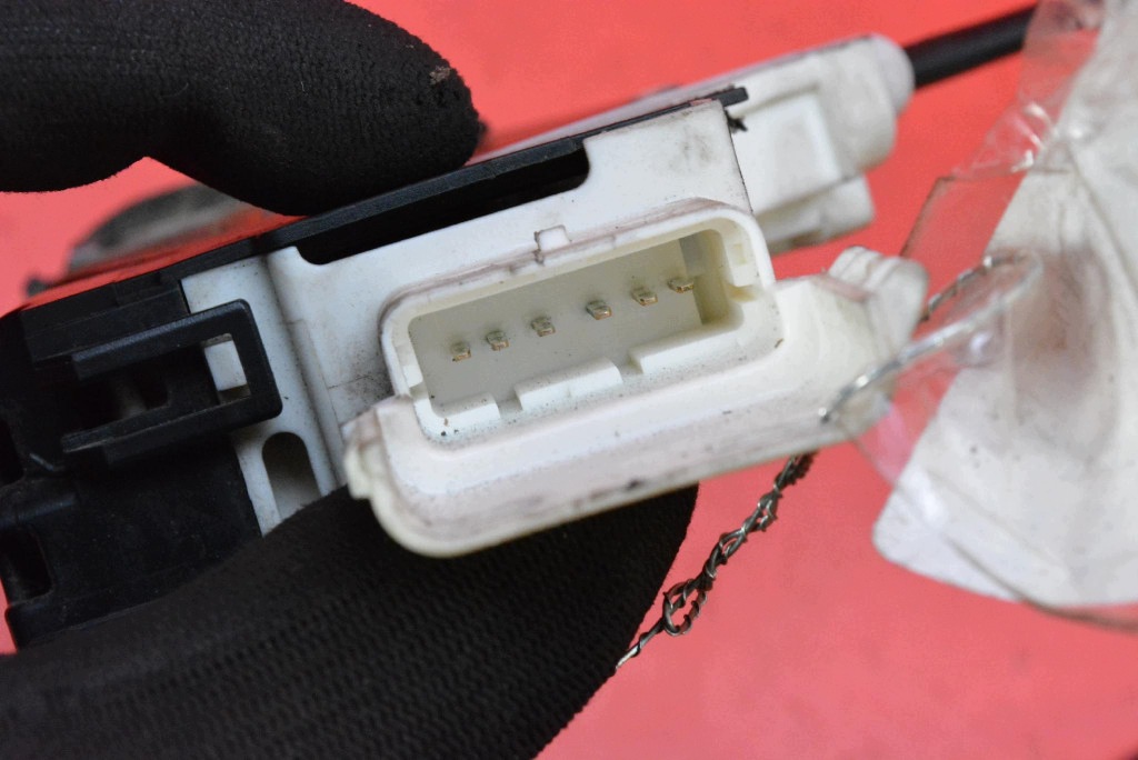 lock door left front front EU 9681333380 PEUGEOT 407 04-10