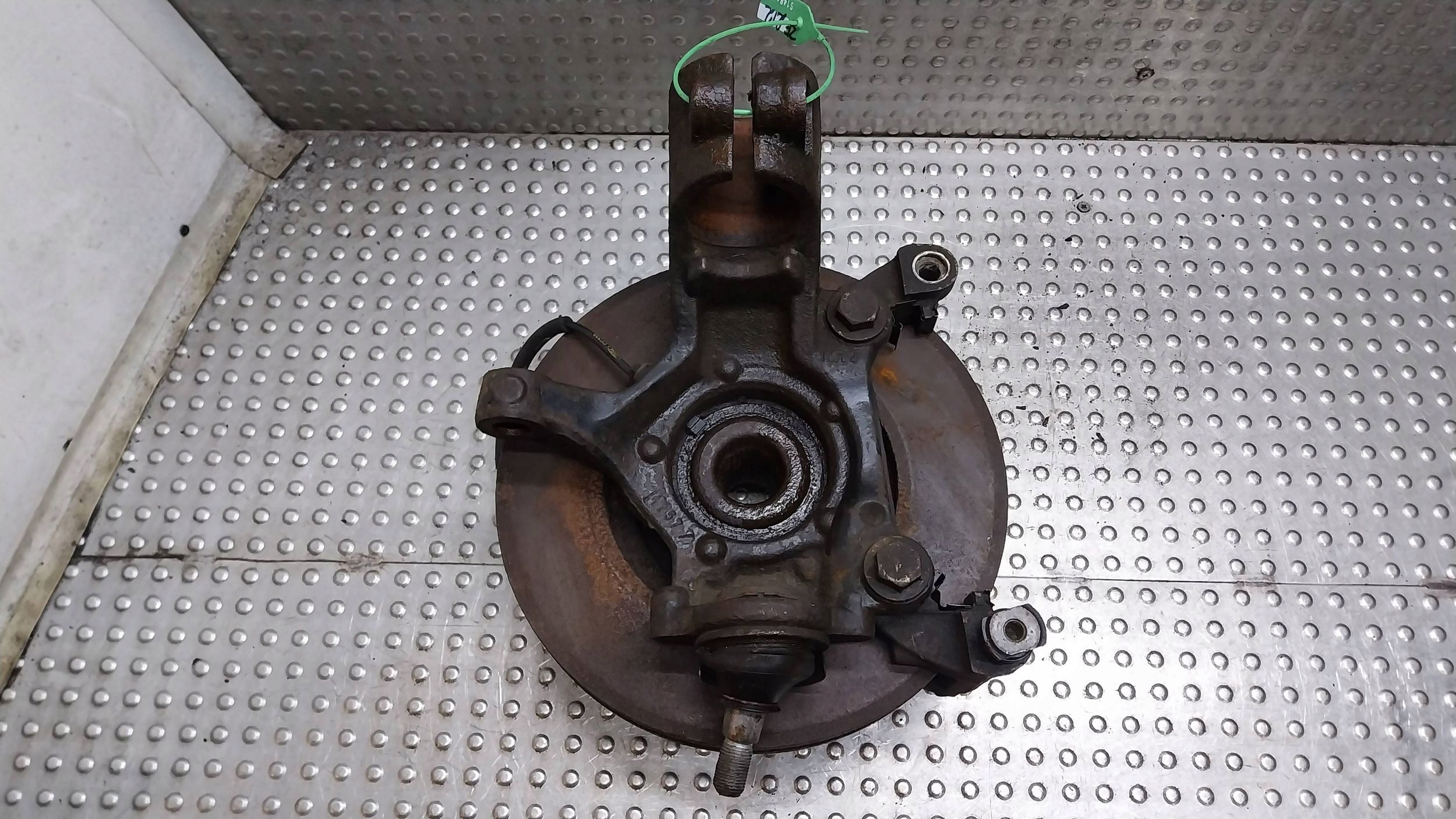 otoč čepu levý předek FORD TRANSIT CUSTOM MK8 2,2 TDCI 13-19