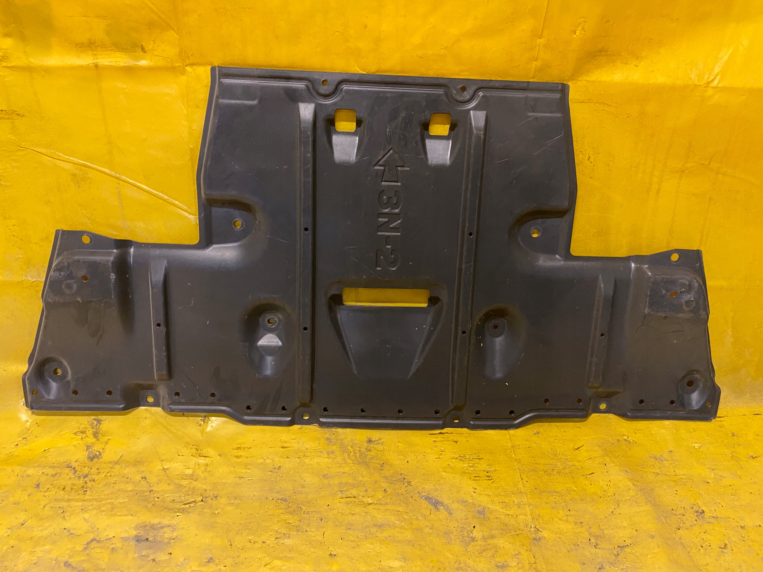 748113NL0A - КРИШКА ШАСІ ПЛАСТИНА ПІДЛОГУ NISSAN LEAF ZE0