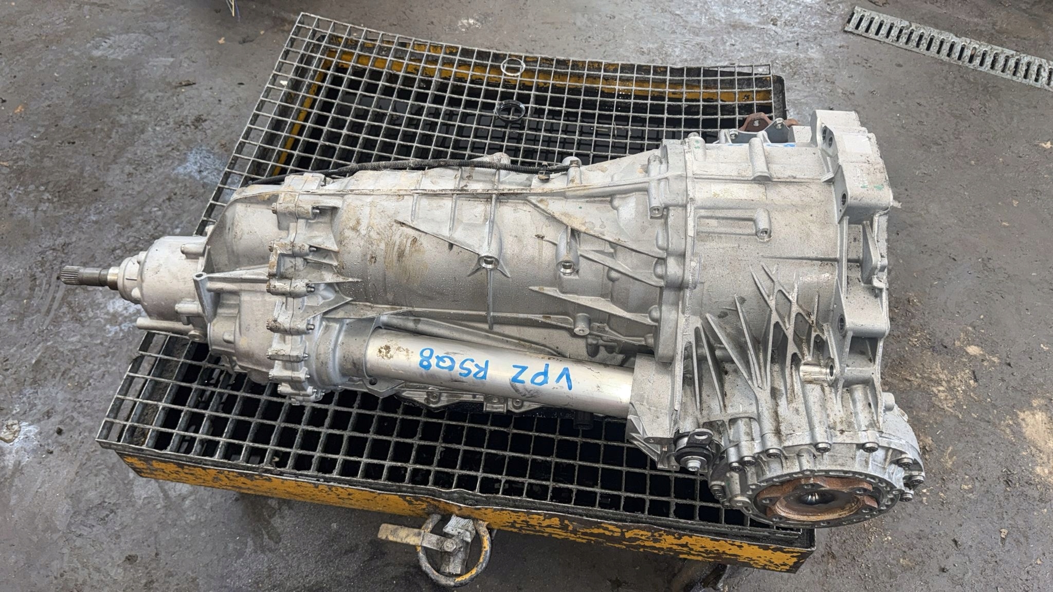 Getriebe AUDI RSQ8 10TYS KM 4,0 TFSI DWN VPZ
