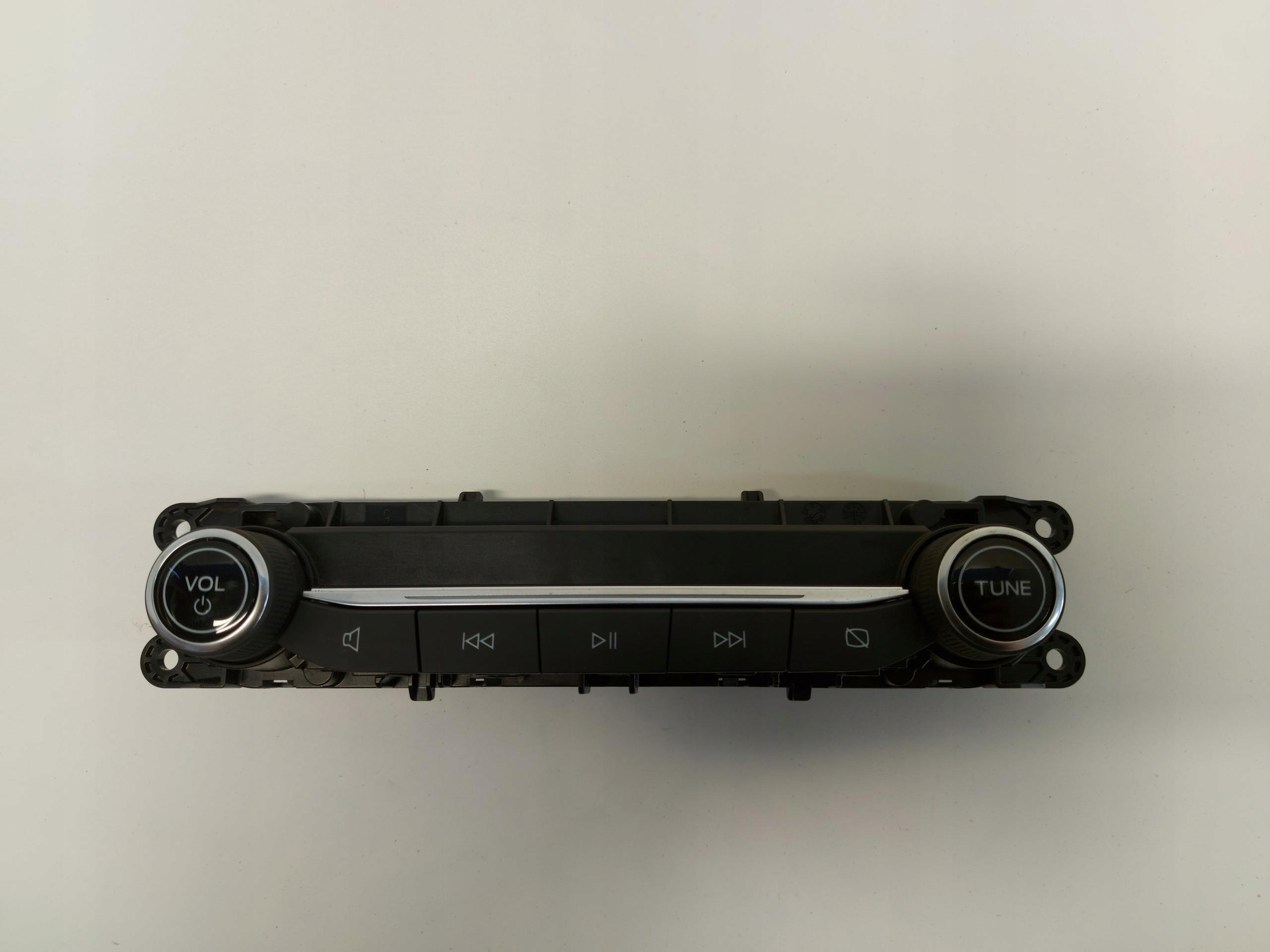 Ford Kuga III MK3 control panel RADIEM LJ6T-18K811-CB