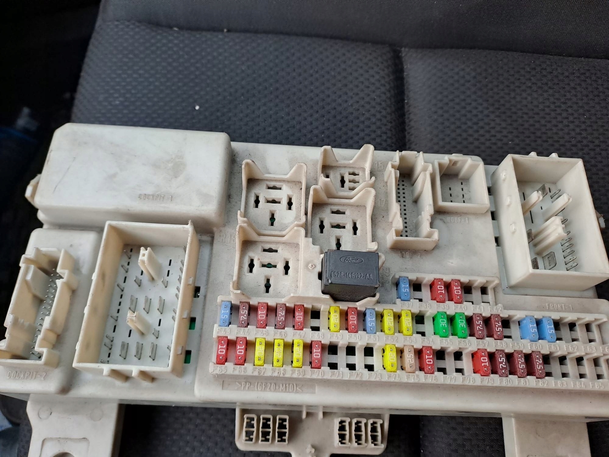 MODUŁ BSI SKRZYNKA BEZPIECZNIKÓW BP4K66730C MAZDA 3 BK 1.3 1.6 2.0 16V