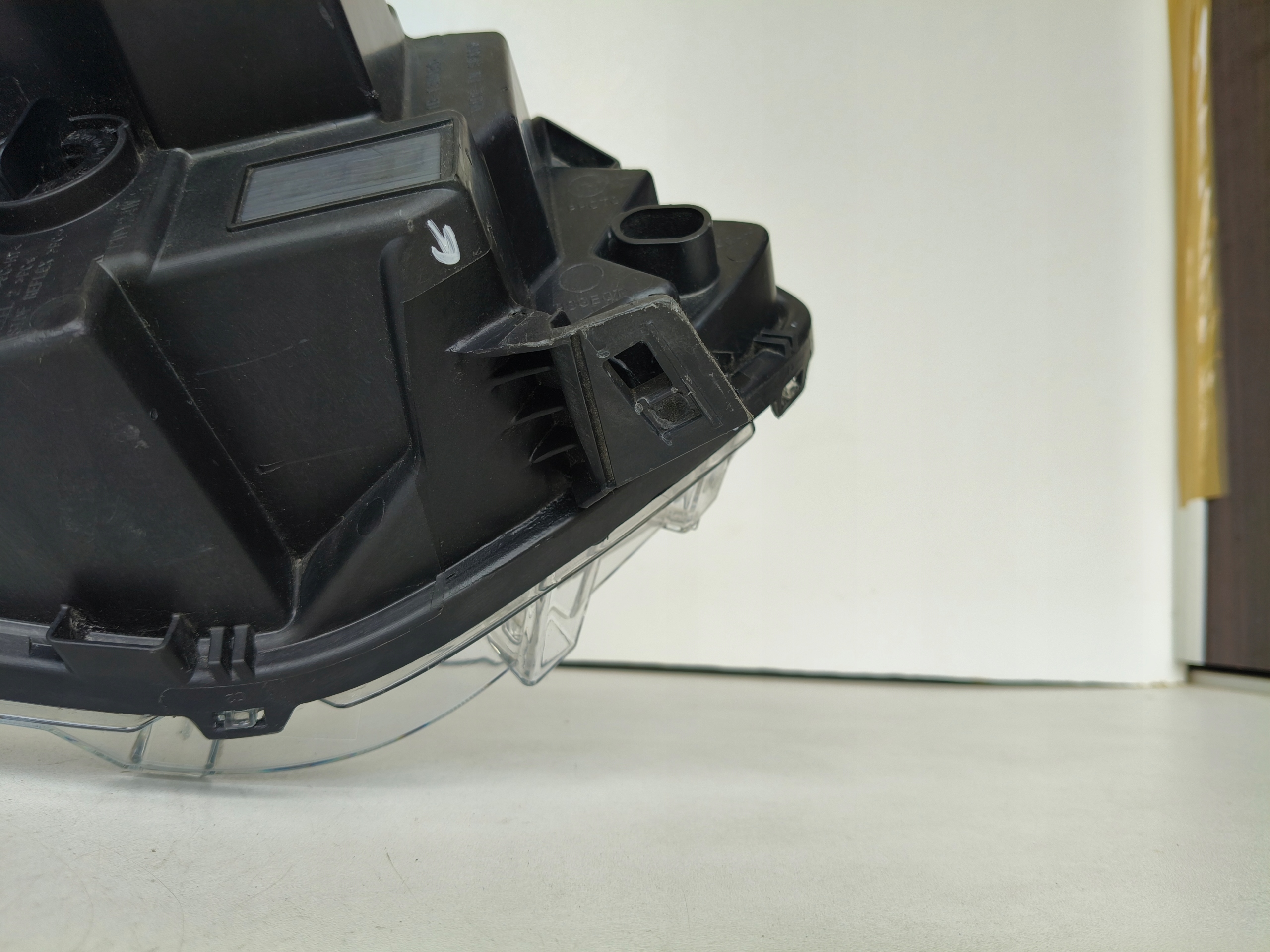 light left REFLEKTOR FORD TRANSIT CONNECT 18- LIFT