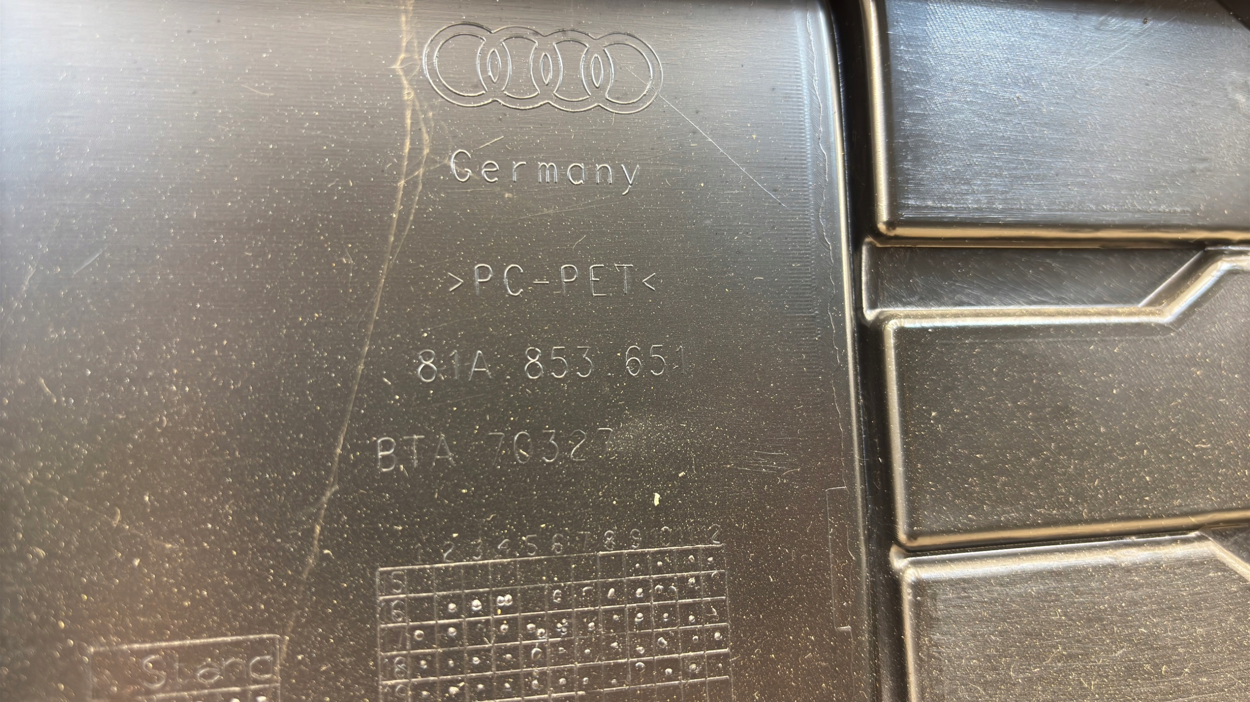 Audi Q2 Kühlergrill FRONTGRILL Kühlergitter 81A8536510G - Thumbnail 4