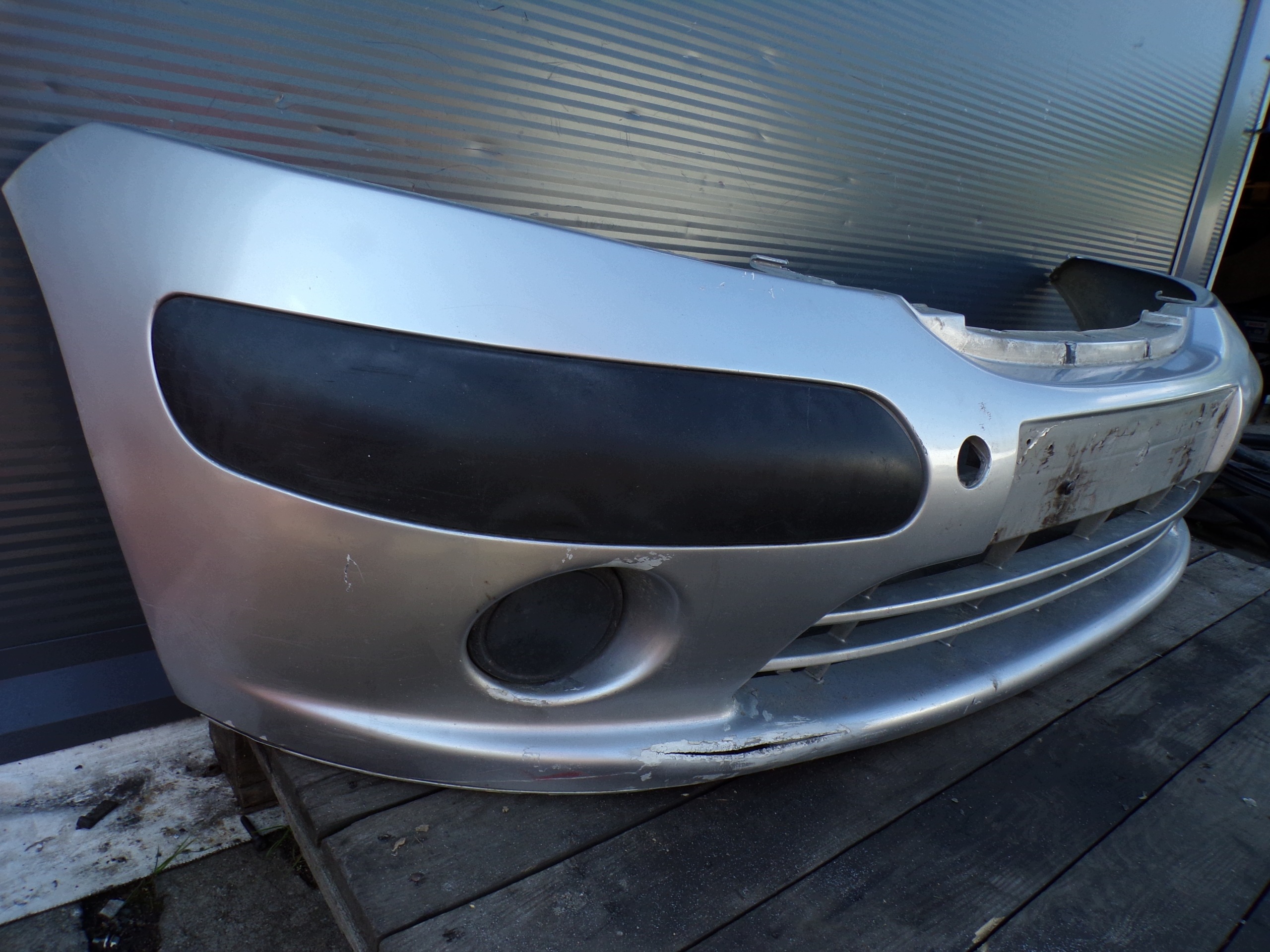 frontstoßstange vorne CITROEN C3 und 1 farbe EWPA