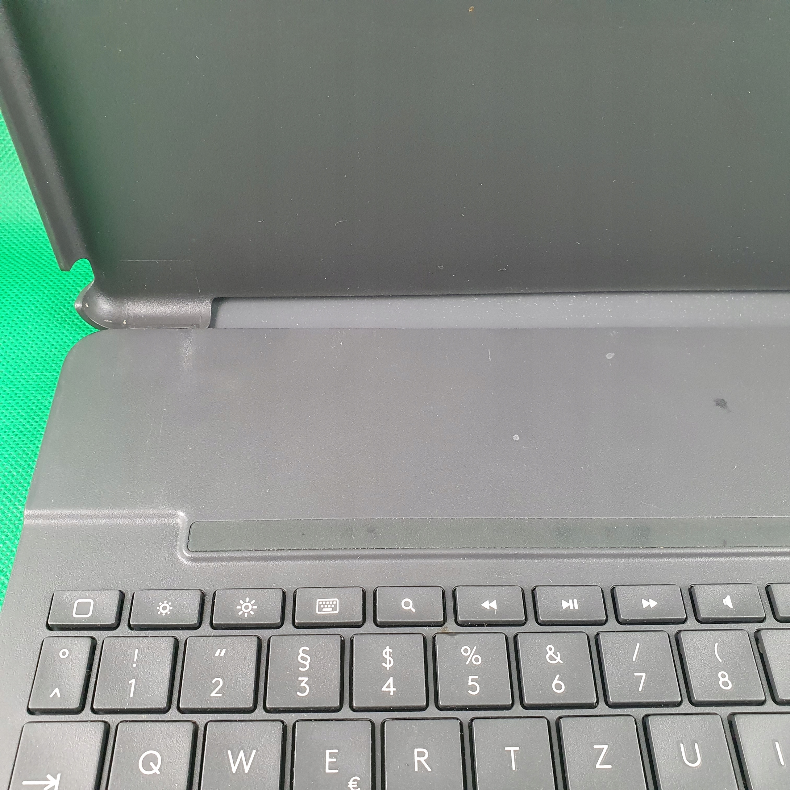 LOGITECH SLIM FOLIO APPLE iPad 5-7 ETUI KLAWIATURA Urządzenie wskazujące Nie