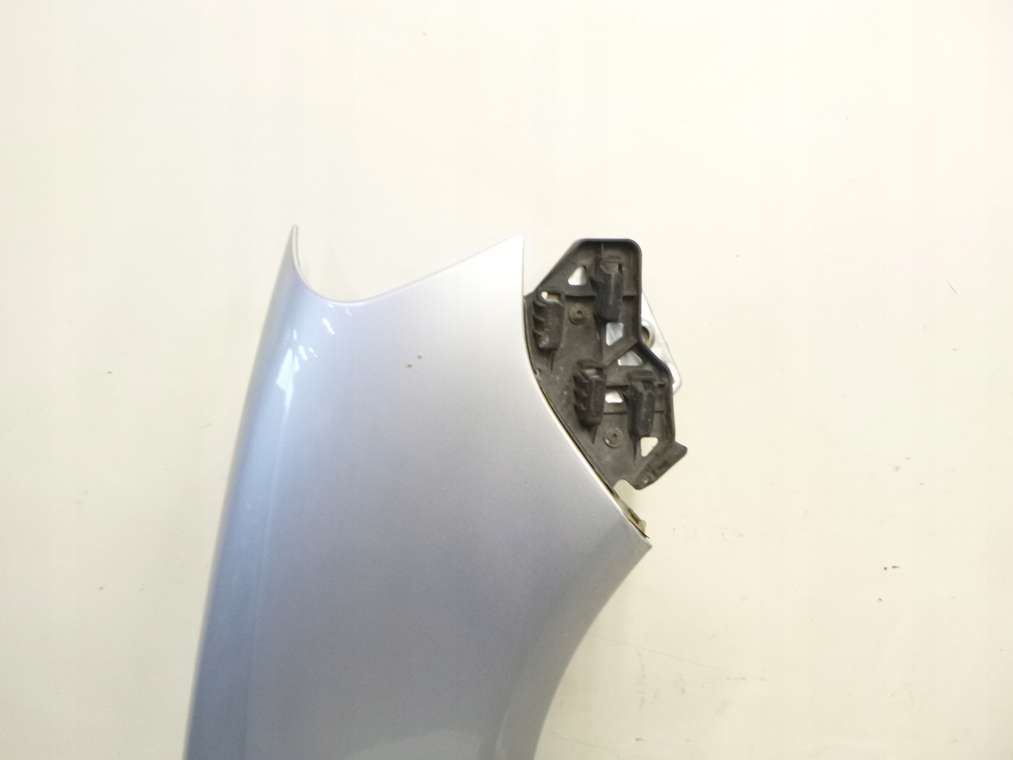 Aile Droite VW Polo 9N3 2005r. SREBNY