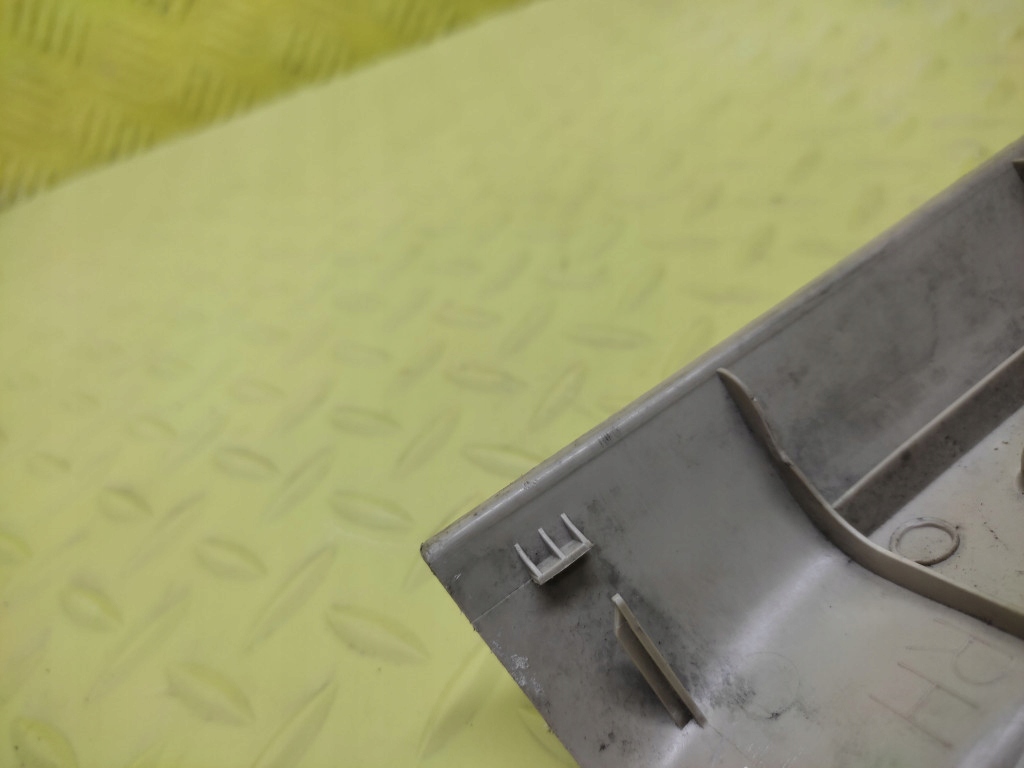 LEXUS RX300 cover cap moulding threshold 6793048010
