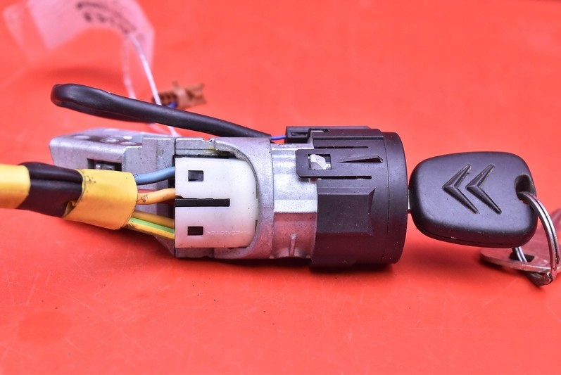 ignition key 9652781780 CITROEN C3 1 and 1.4 8V 75 KM 02-10