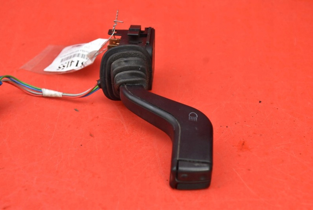 Bouton Indicateurs de direction OPEL 90560990