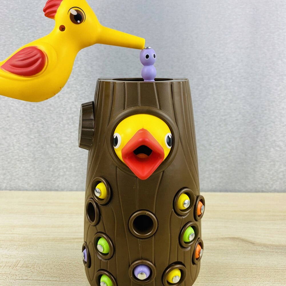 GRA MAGNETYCZNA NAKARM PTASZKA MONTESSORI DZIĘCIOŁ 12 ROBACZKÓW PREZENT HQ Kod producenta 5905108452063