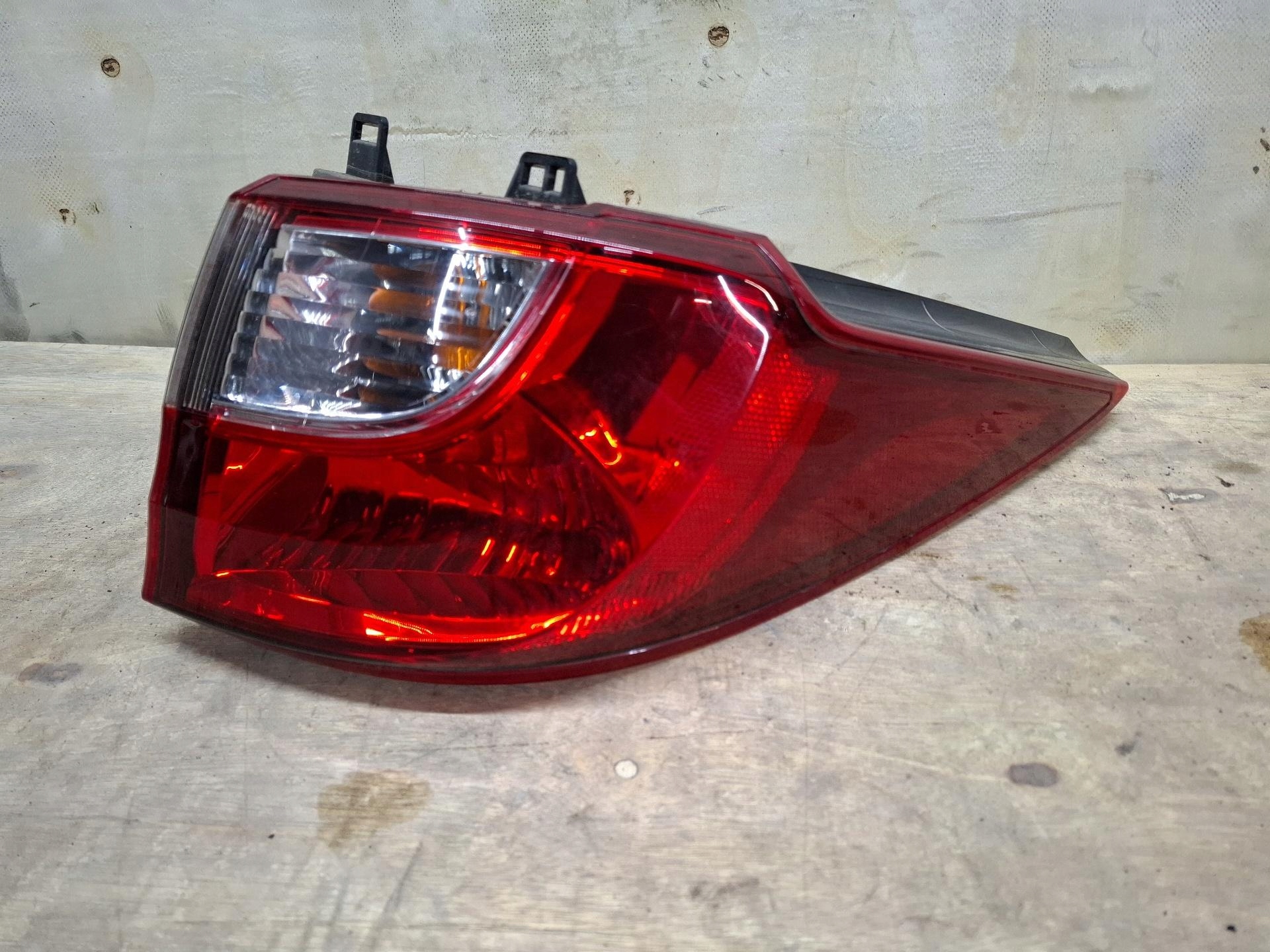 light rear Mazda 5 2 2011 C51351150
