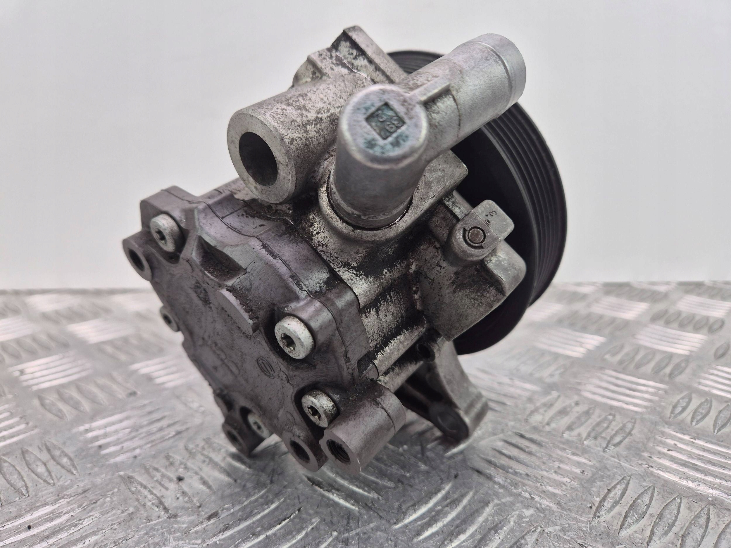 Mercedes E250 CGI W212 servo pump A0064663601