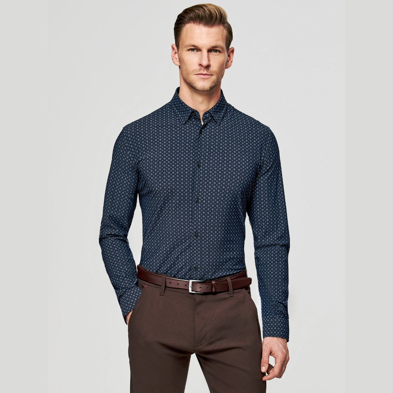 Tmavě modrá pánská košile s mikrovzorkem a nylonem Pako Lorente vel XL