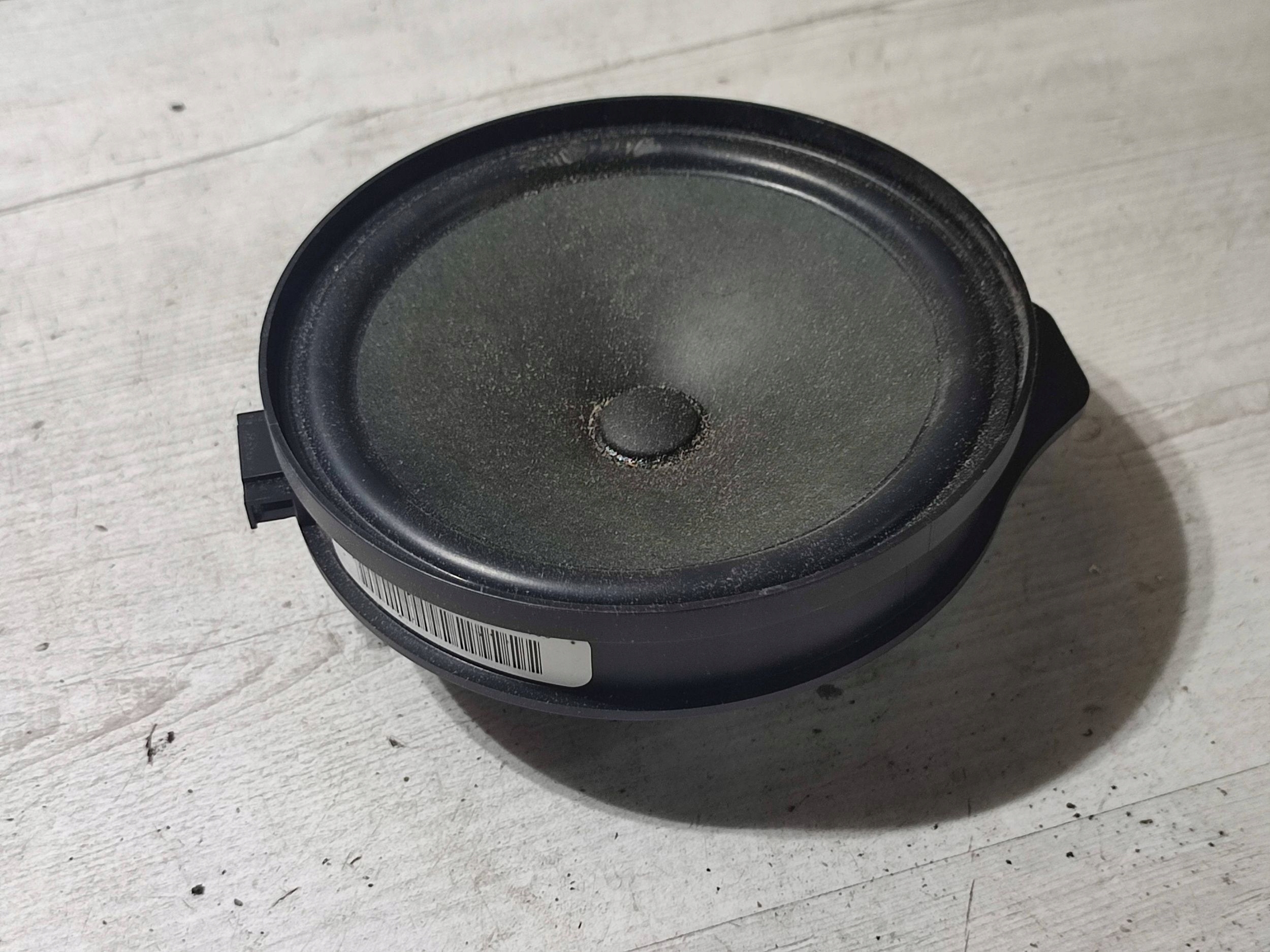 Mercedes-Benz GLA W156 2015 front side left speaker door przednich