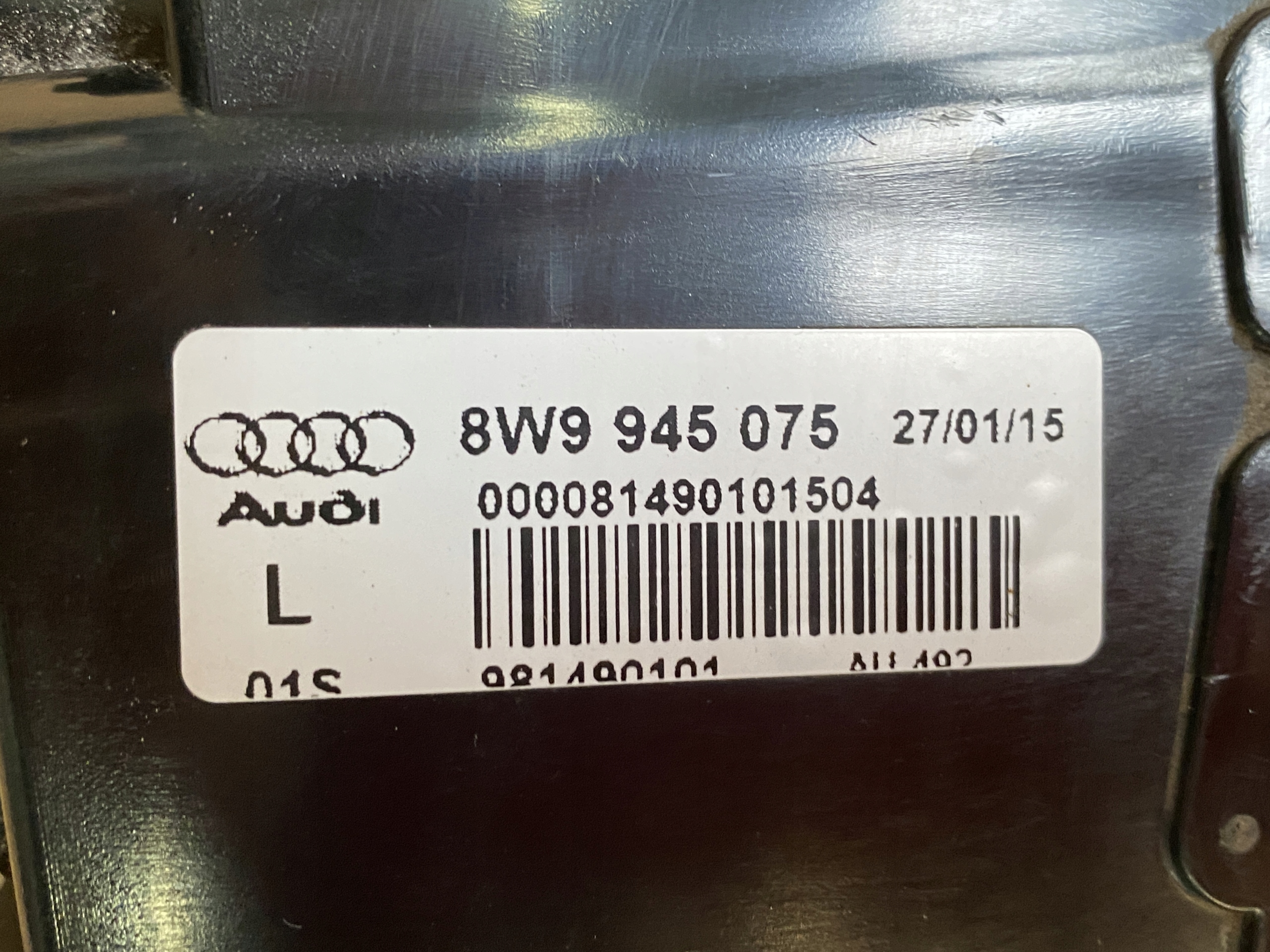 AUDI A4 8W B9 KOMBI light left rear part 8W9945075