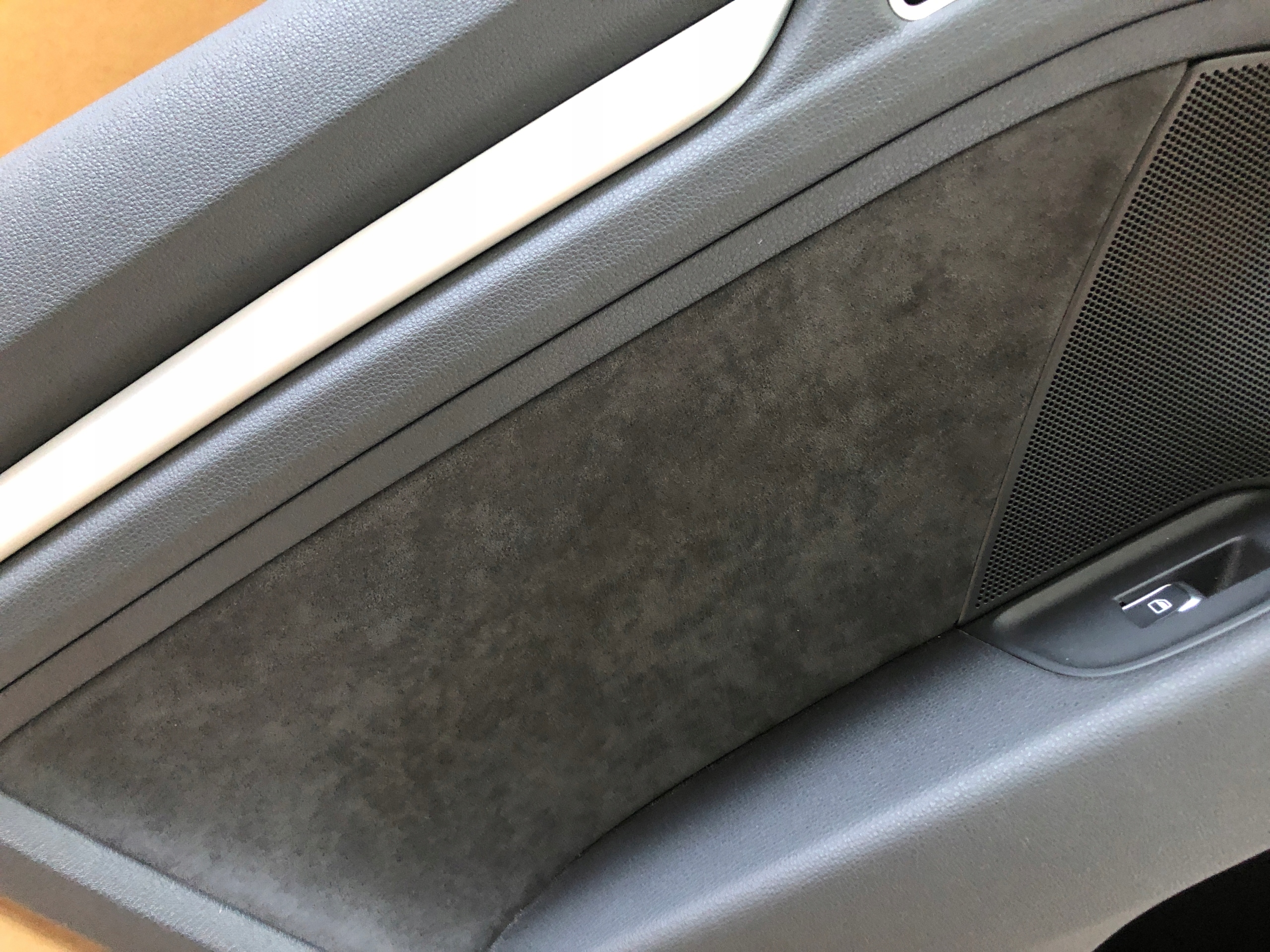 AUDI A3 8V side door left rear part ALCANTARA