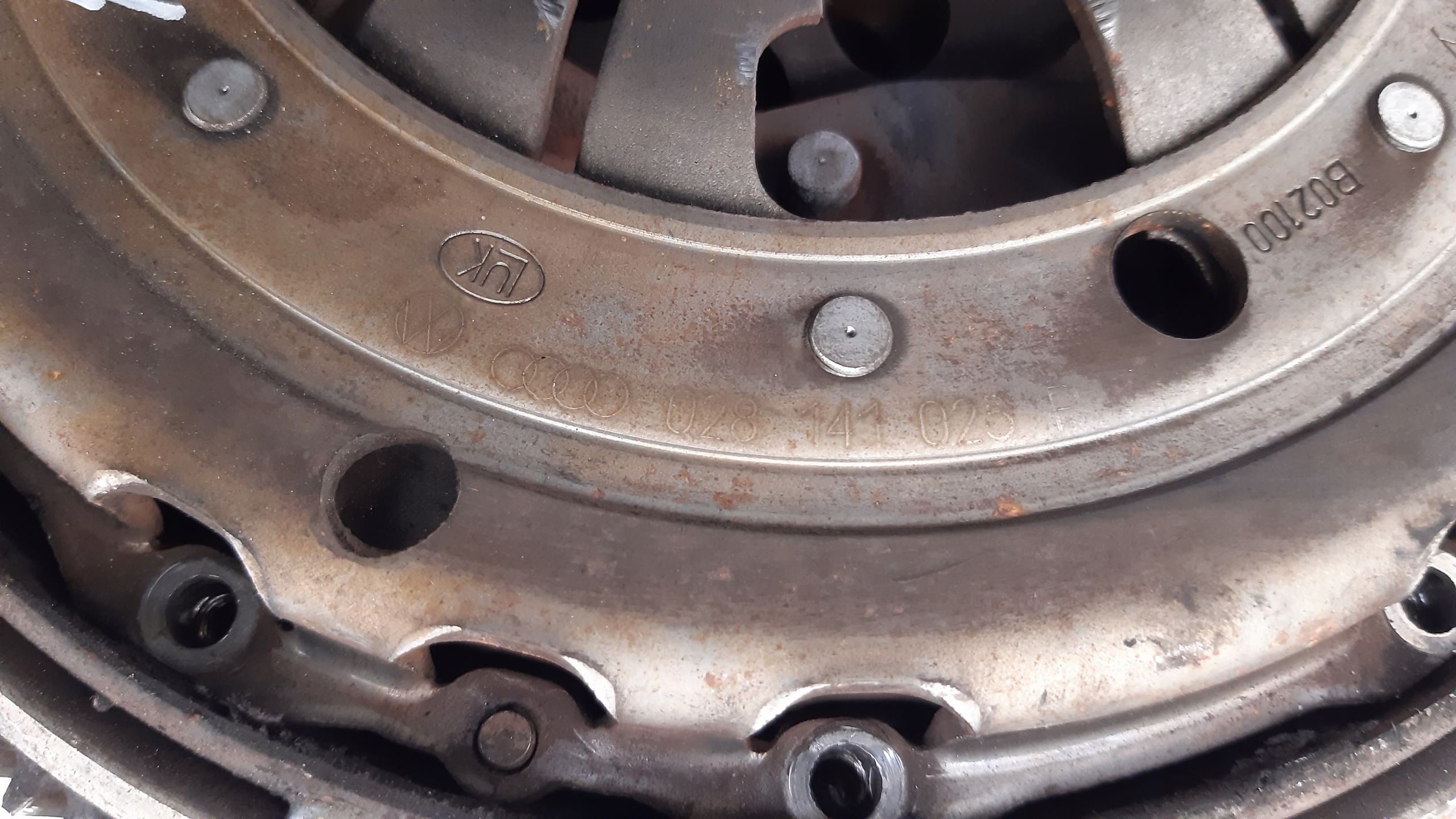 VOLANO USATO disco di pressione 06A105264L Audi TT