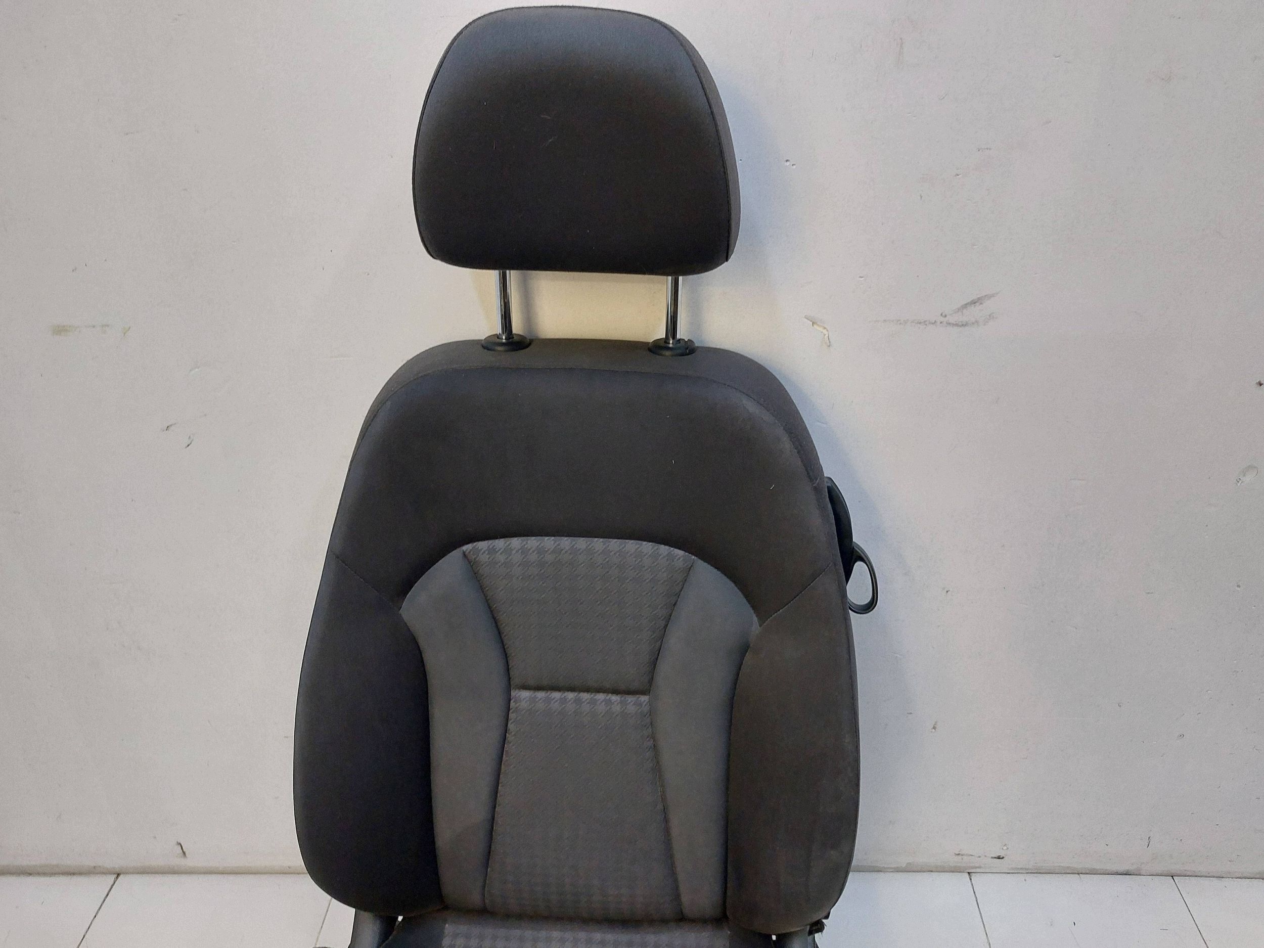 AUDI A1 8X 3D seat + airbag left front driver´s GRZANY EUROPA