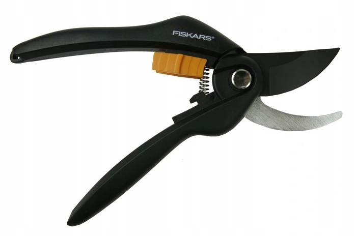 Fiskars P26 Single Step / Sekator nożycowy do świeżych gałęzi oraz pędów Zasilanie ręczne