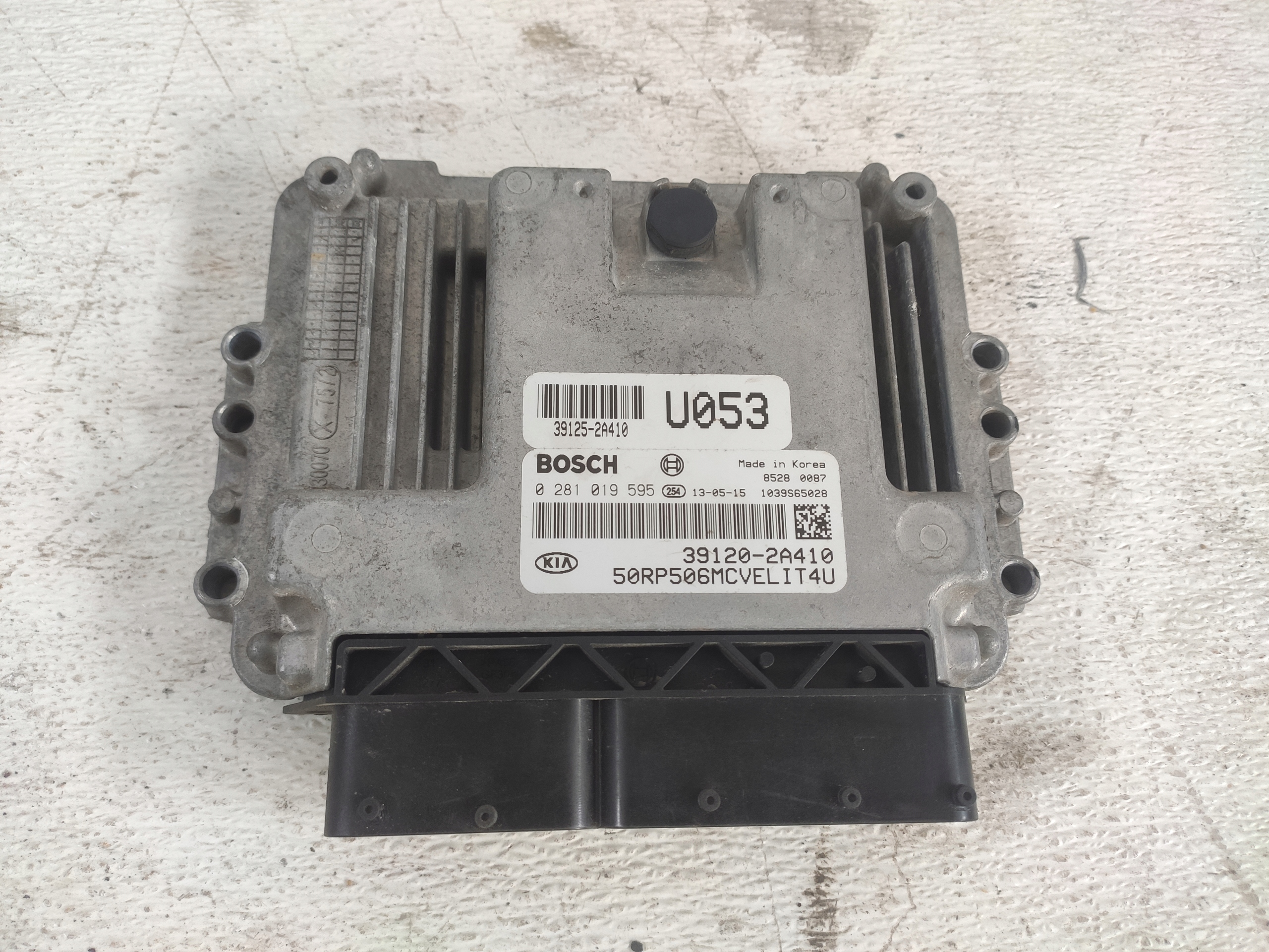 KIA CARENS IV 2013 1.7CRDI control unit of the engine