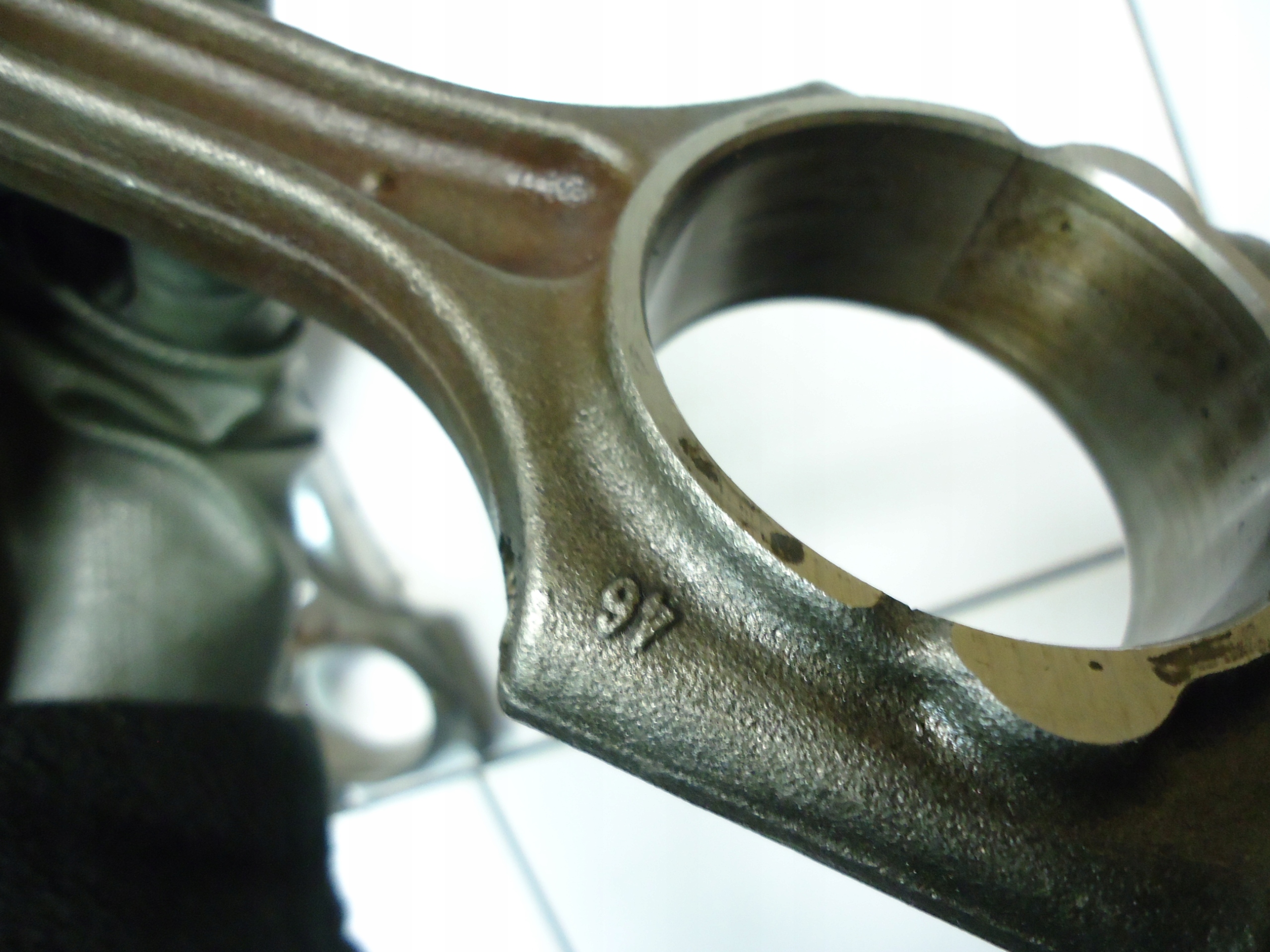 VOLVO S40 S60 V50 2.0 D3 D5204T3 Piston avec bielle