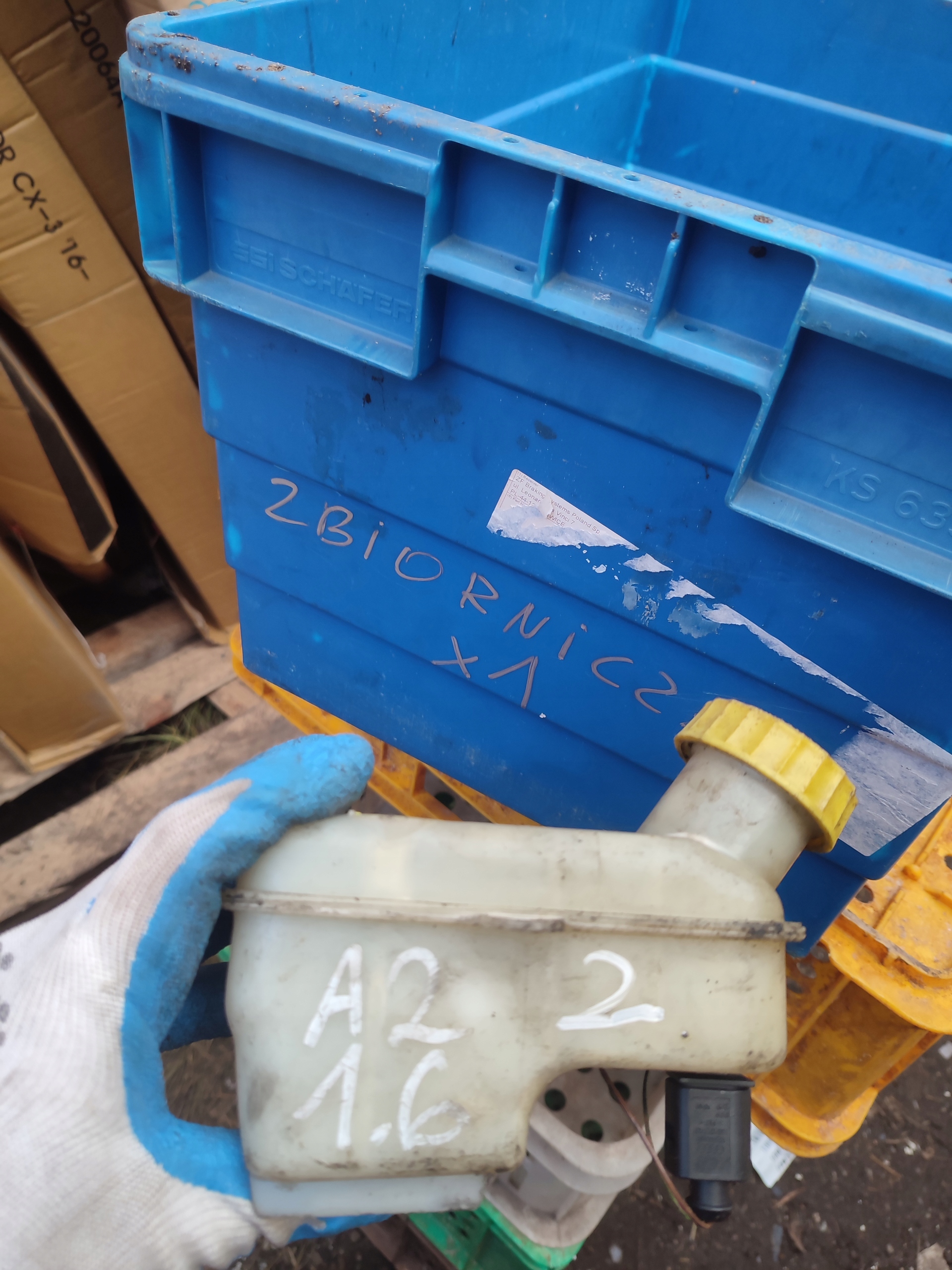 serbatoio LIQUIDO volante audi A2 8Z2611301E