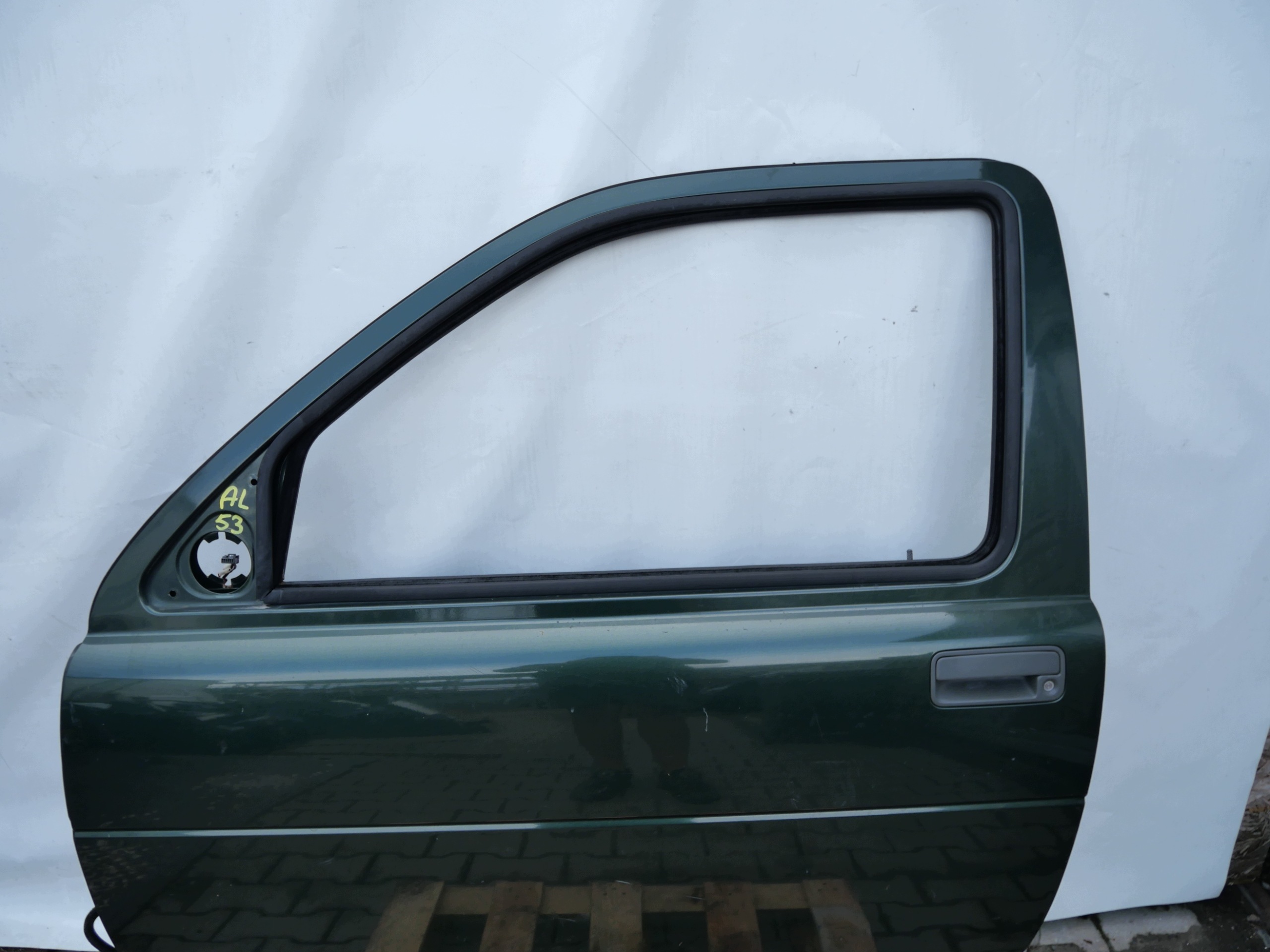 door LAND ROVER FREELANDER left front