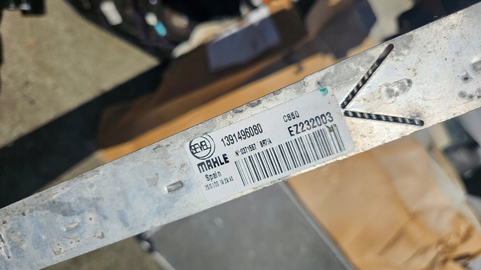 CHŁODNICA WODY 1391496080 Producent części Mahle