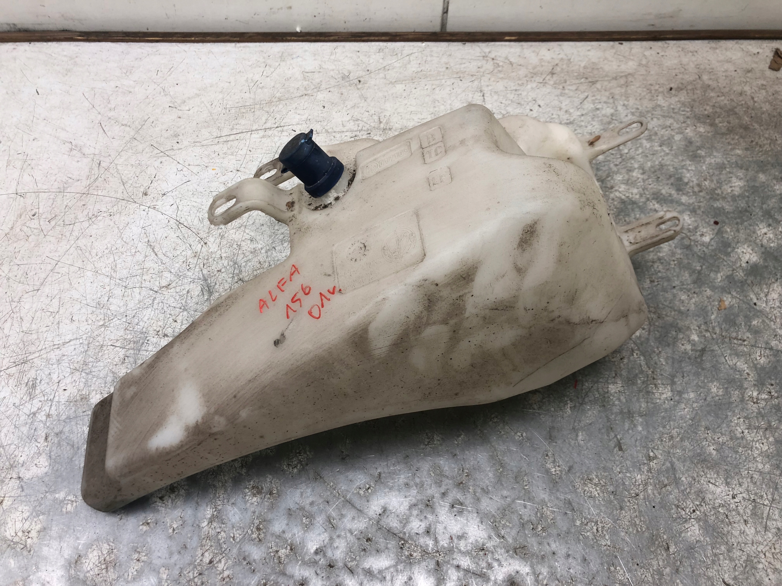 washer fluid tank ALFA ROMEO 156 KOMBI