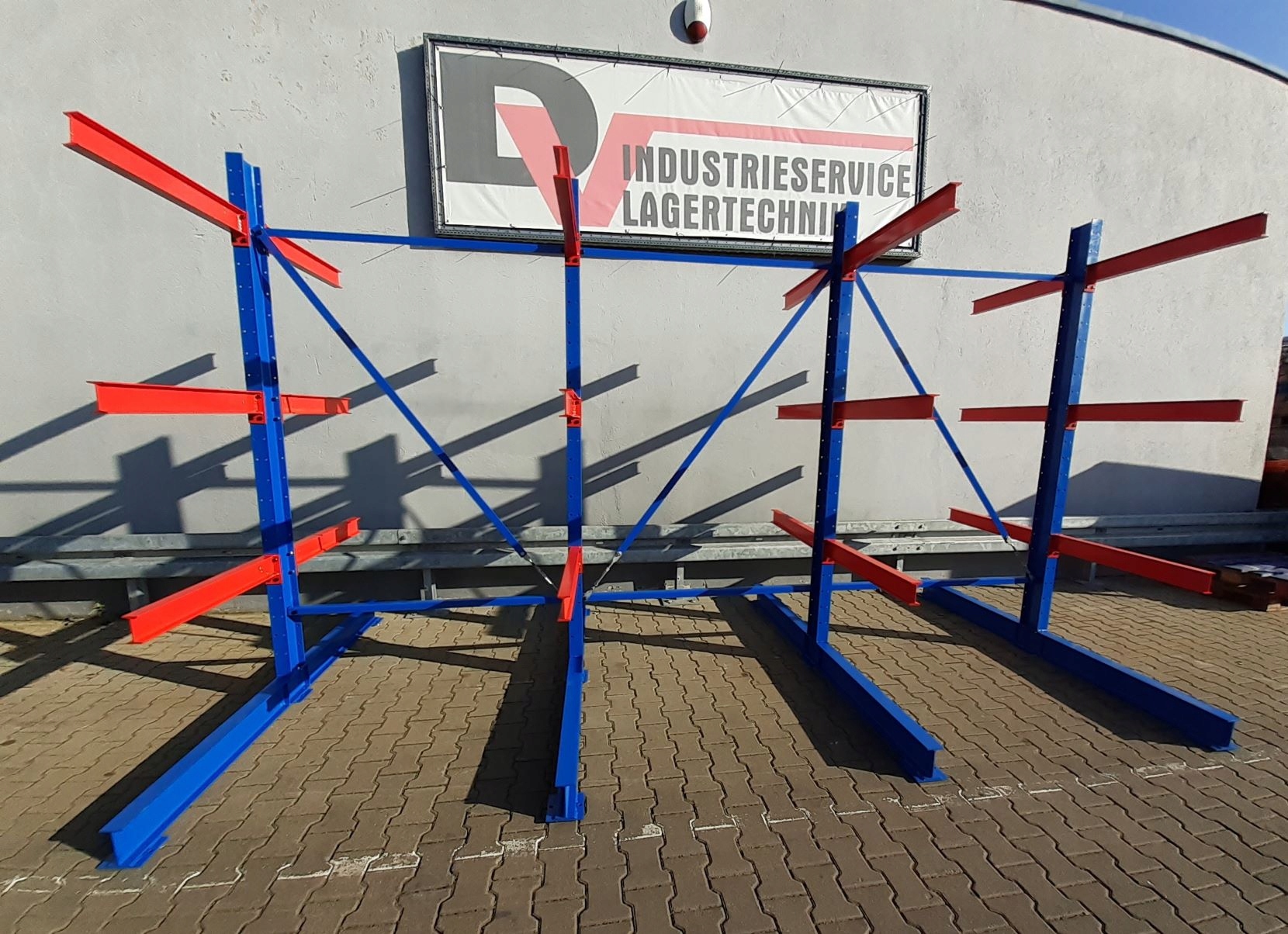 REGAŁ WSPORNIKOWY używany DŁUŻYCOWY MAGAZYNOWY DWUSTRONNE 4 słupy 24 wspor