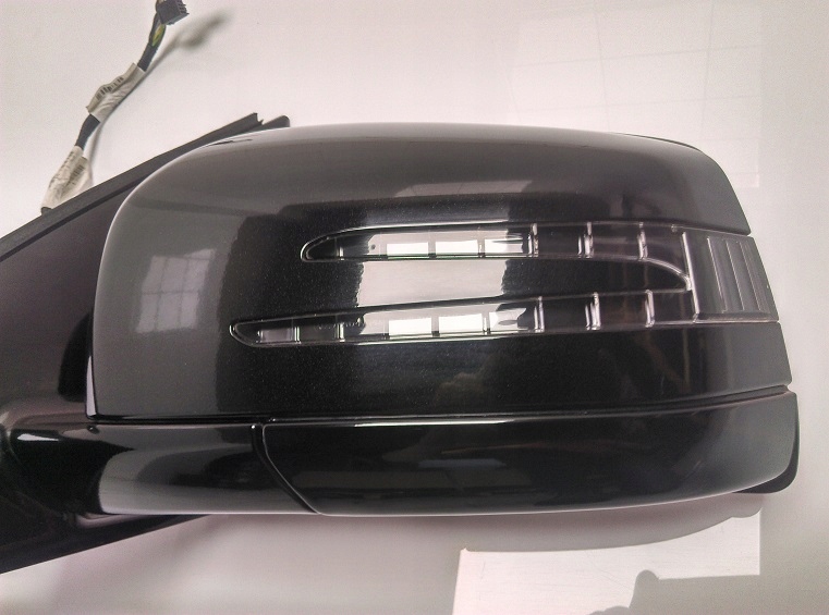 MERCEDES W251 LUSTERKO LEWE LIFT R-KLASA 19PIN Strona zabudowy lewa