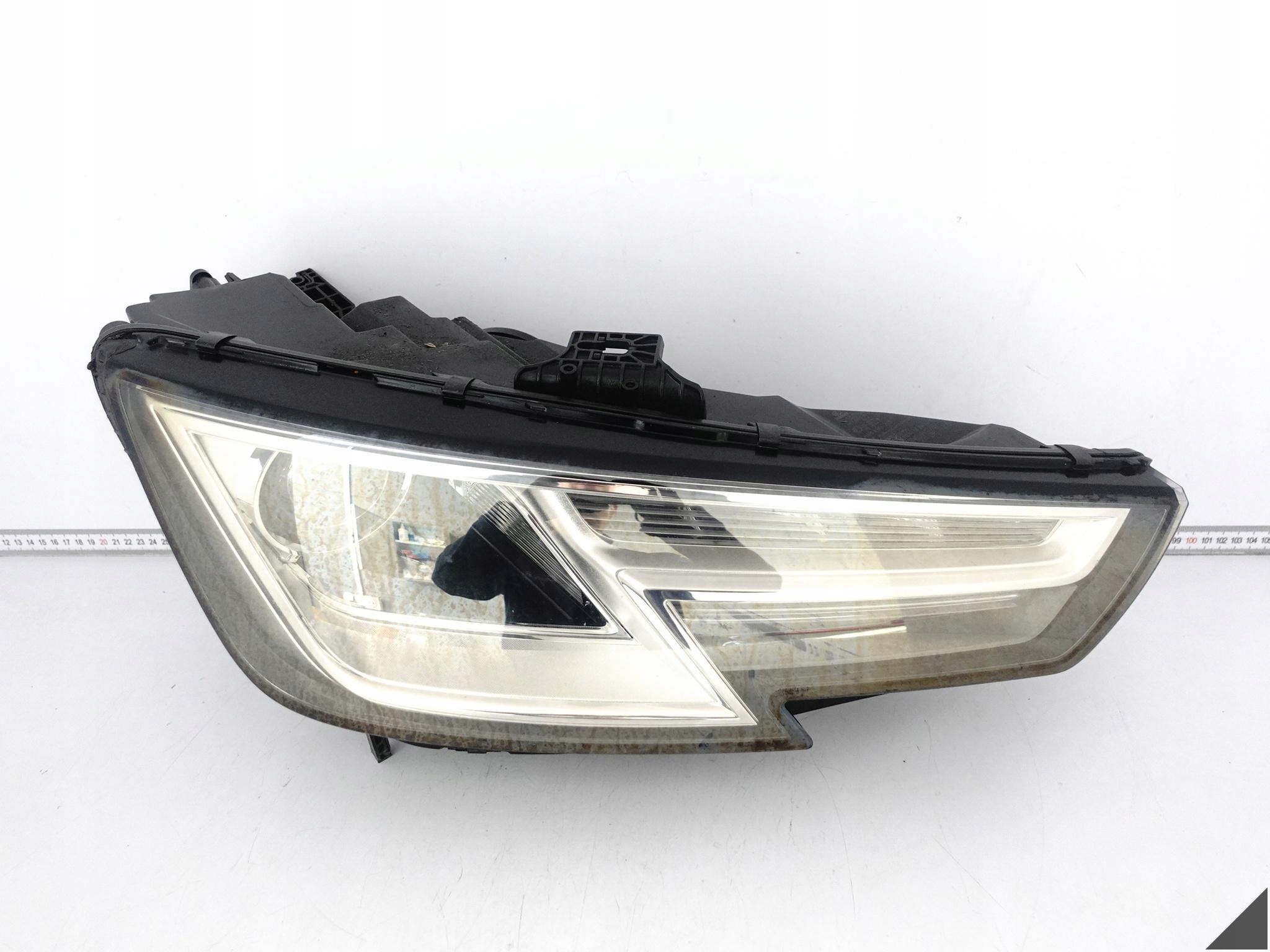 AUDI A4 S4 8W0 B9 15-19 light HEADLIGHT XENON + LED right front EUROPA