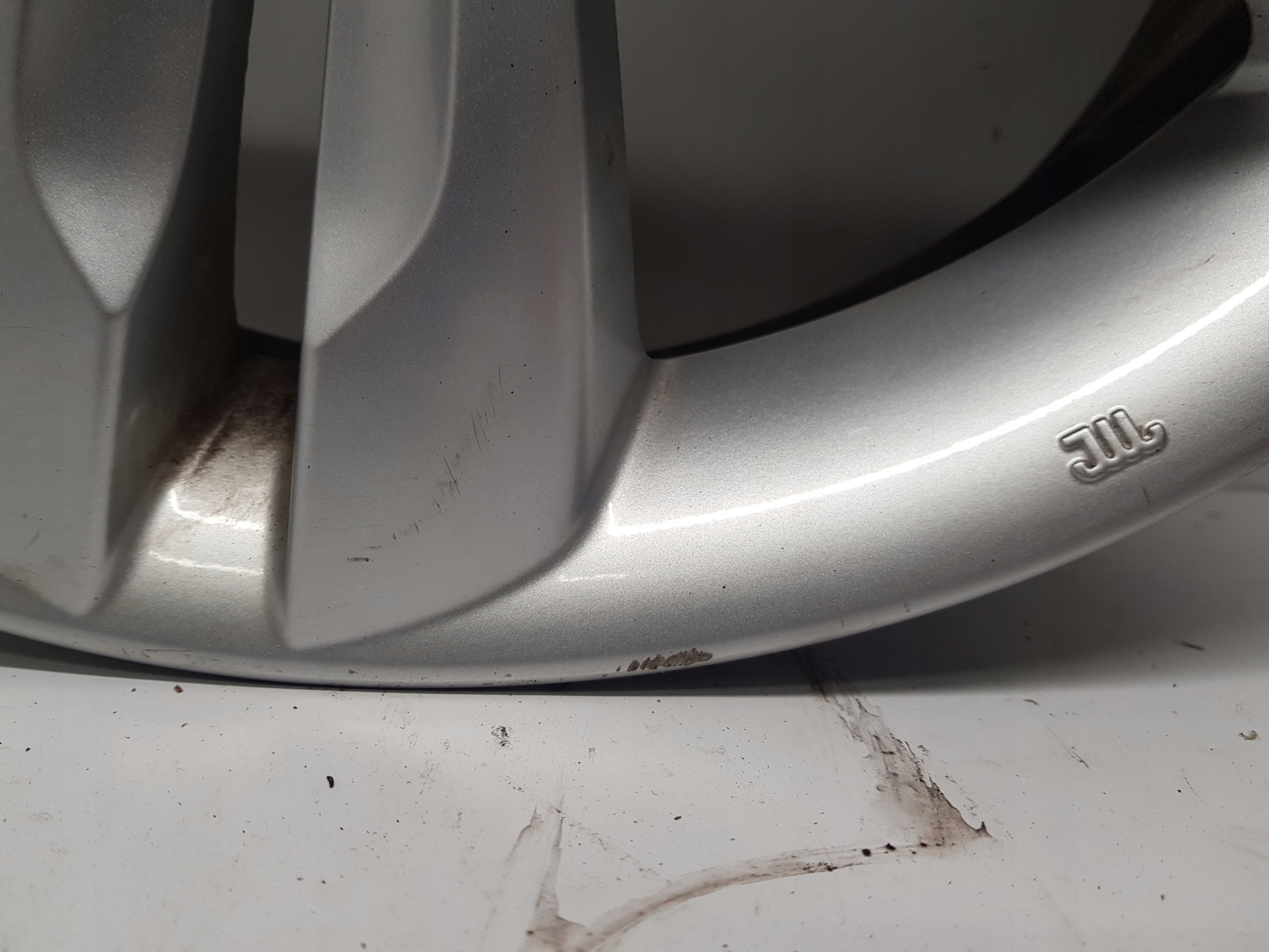 HYUNDAI IX35 ORYGINALNE disk hliníkový R17 2016